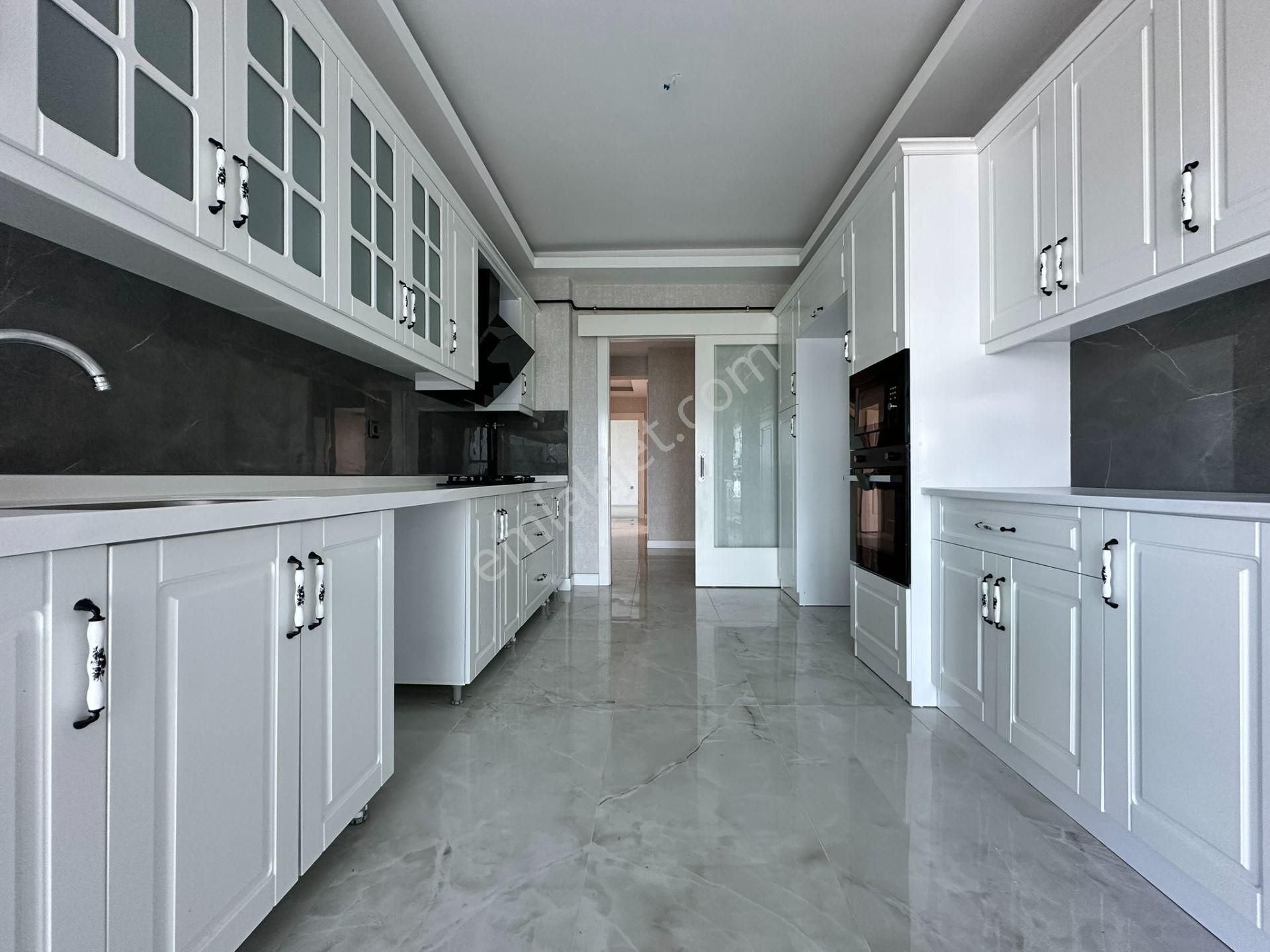 Pursaklar Mehmet Zengin Emlak'tan Kapalı Otoparklı Hstane Yakını 3.kat 4+1 Daire Daire - Görsel 8