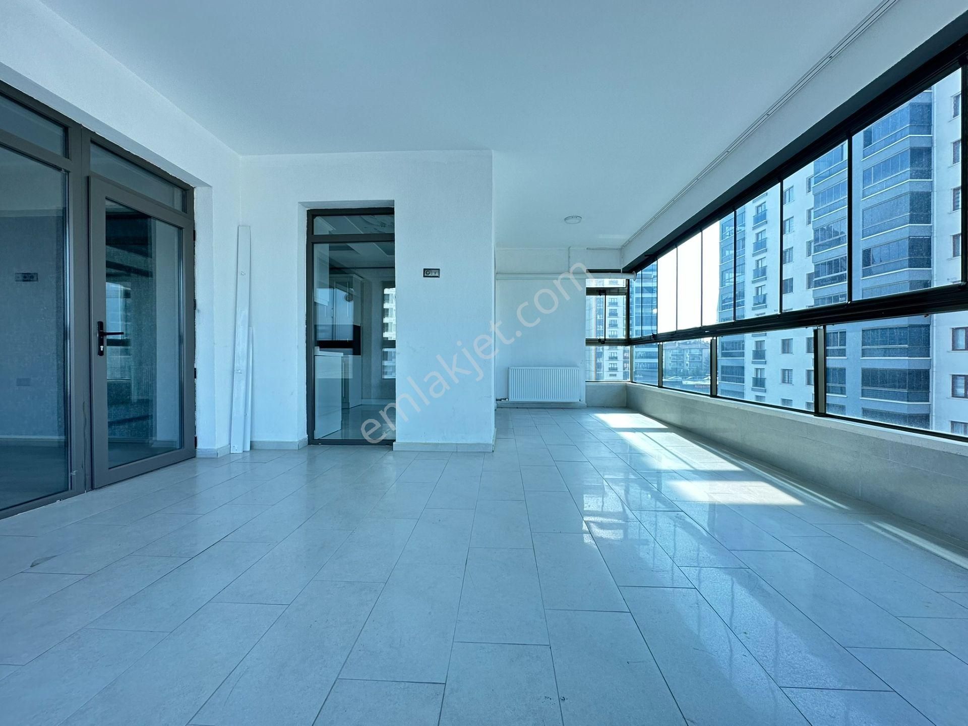 Pursaklar Mehmet Zengin Emlak'tan Kapalı Otoparklı Hstane Yakını 3.kat 4+1 Daire Daire - Görsel 29