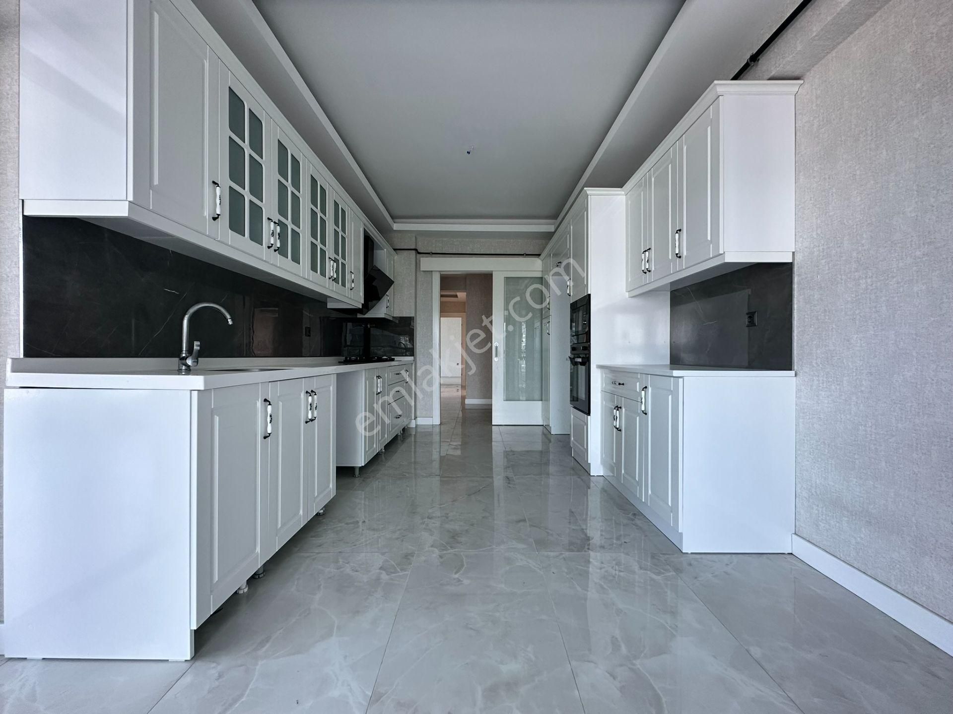 Pursaklar Mehmet Zengin Emlak'tan Kapalı Otoparklı Hstane Yakını 3.kat 4+1 Daire Daire - Görsel 6