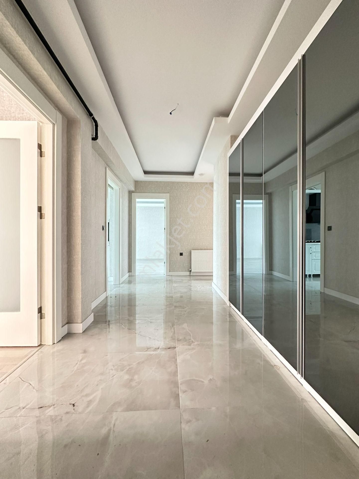 Pursaklar Mehmet Zengin Emlak'tan Kapalı Otoparklı Hstane Yakını 3.kat 4+1 Daire Daire - Görsel 33