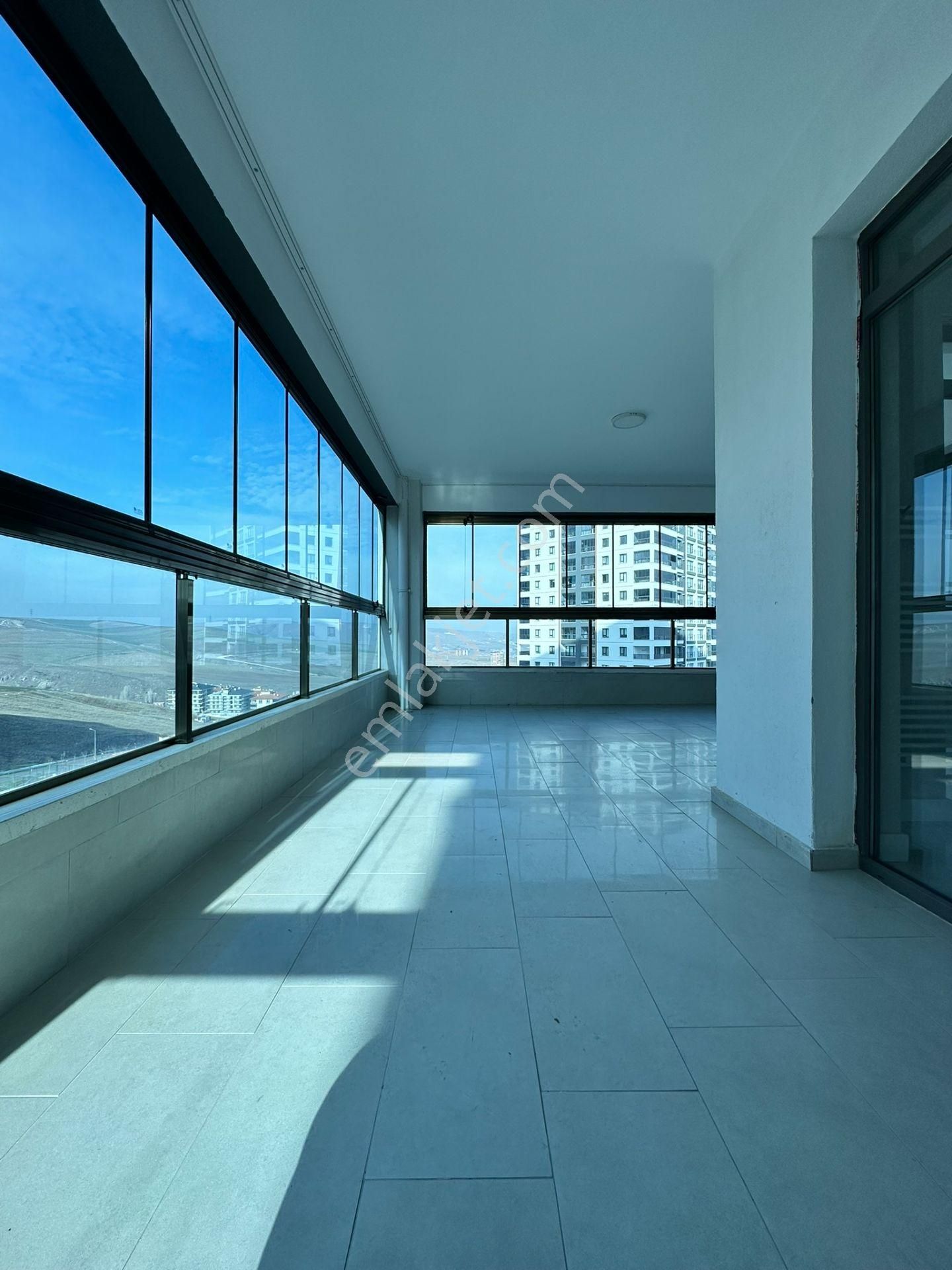 Pursaklar Mehmet Zengin Emlak'tan Kapalı Otoparklı Hstane Yakını 3.kat 4+1 Daire Daire - Görsel 28