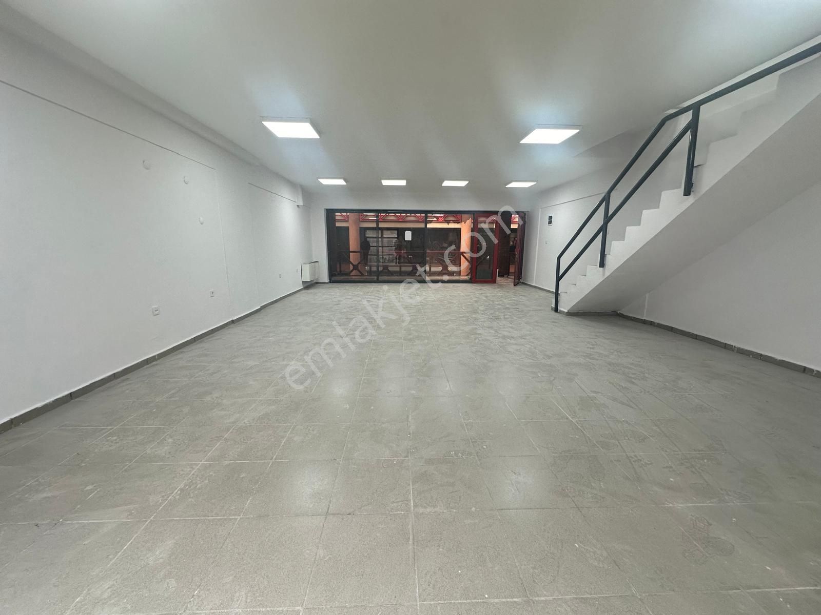 Em-of Emlaktan Düz Ayak Masrafsız 160 M2 Kiralık A2 Tipi İş Yeri - Görsel 11