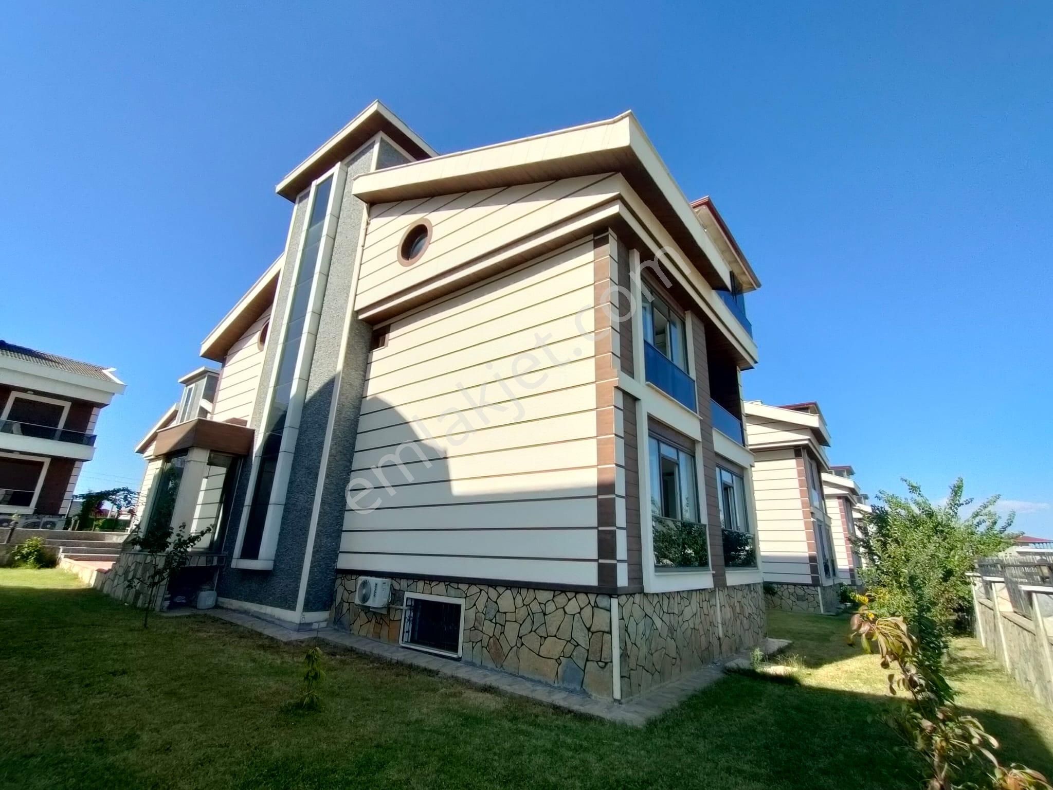 Yalova Green Hill Sitesinde, Taşınmaya Hazır, Satılık Lüks Villa - Görsel 3