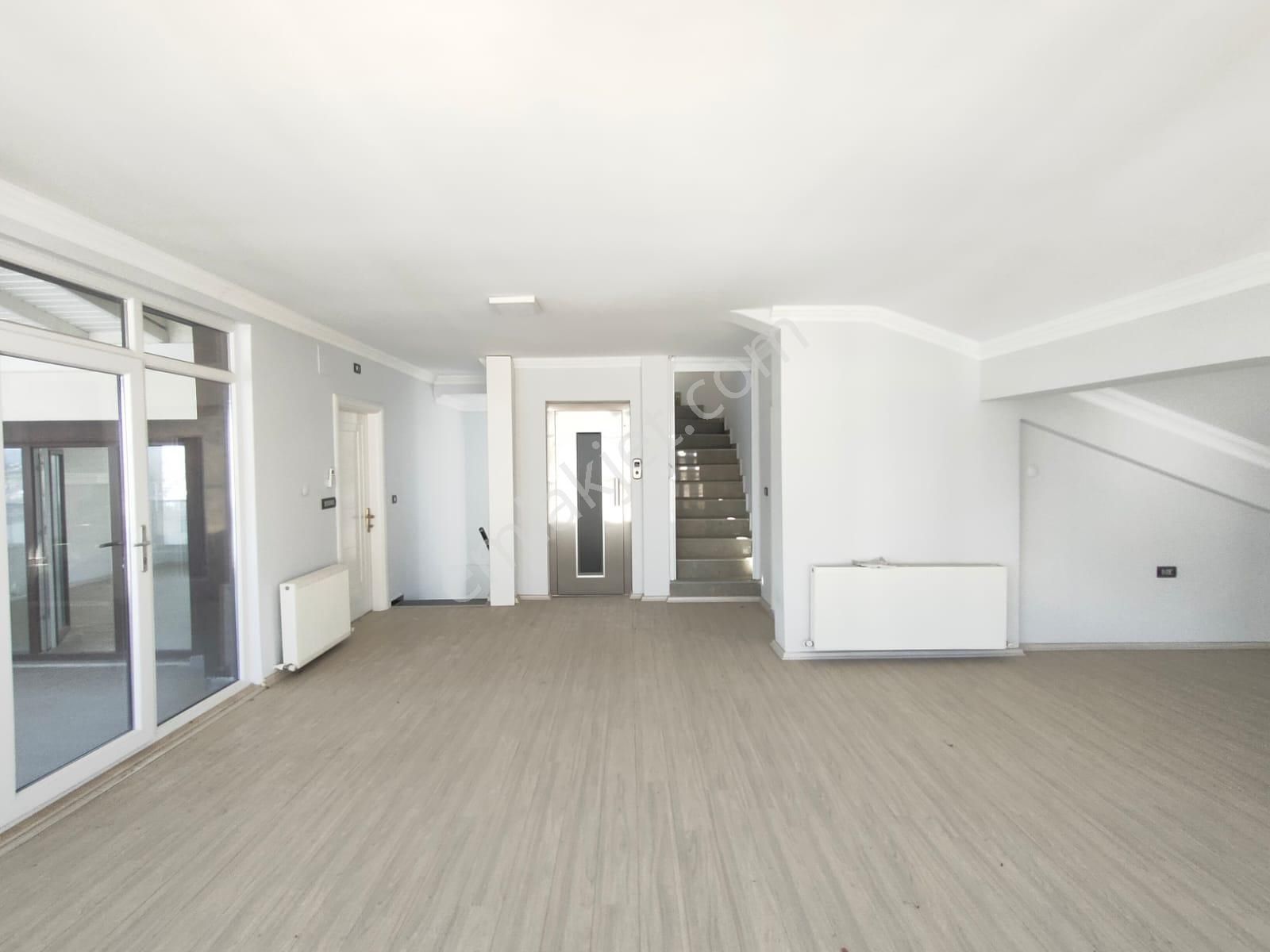 Yalova Green Hill Sitesinde, Taşınmaya Hazır, Satılık Lüks Villa - Görsel 22