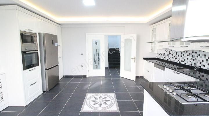 Yalova Green Hill Sitesinde, Taşınmaya Hazır, Satılık Lüks Villa - Görsel 11