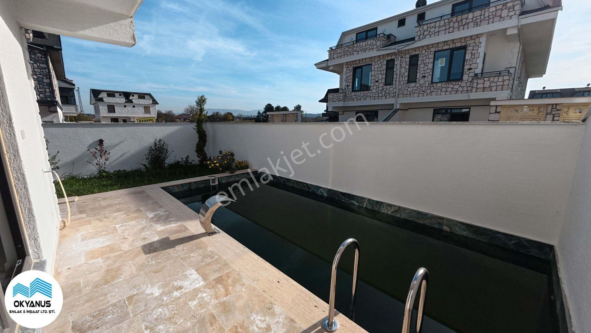 Kocaali De Plaja Yakın Havuzlu Köşe Parsel Villa! - Görsel 8