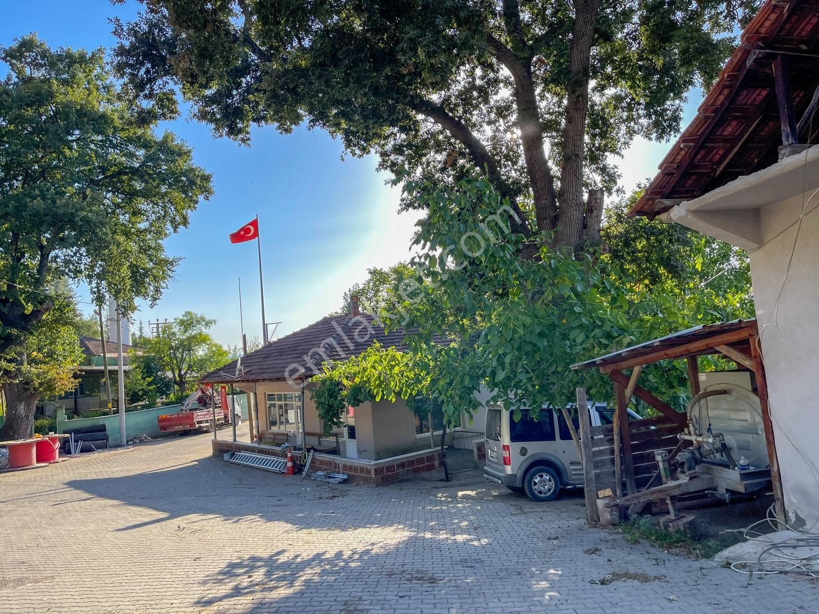 Bursa Osmaniye Köy İçinde 300 M² İmarlı Müstakil Arsa - Görsel 4