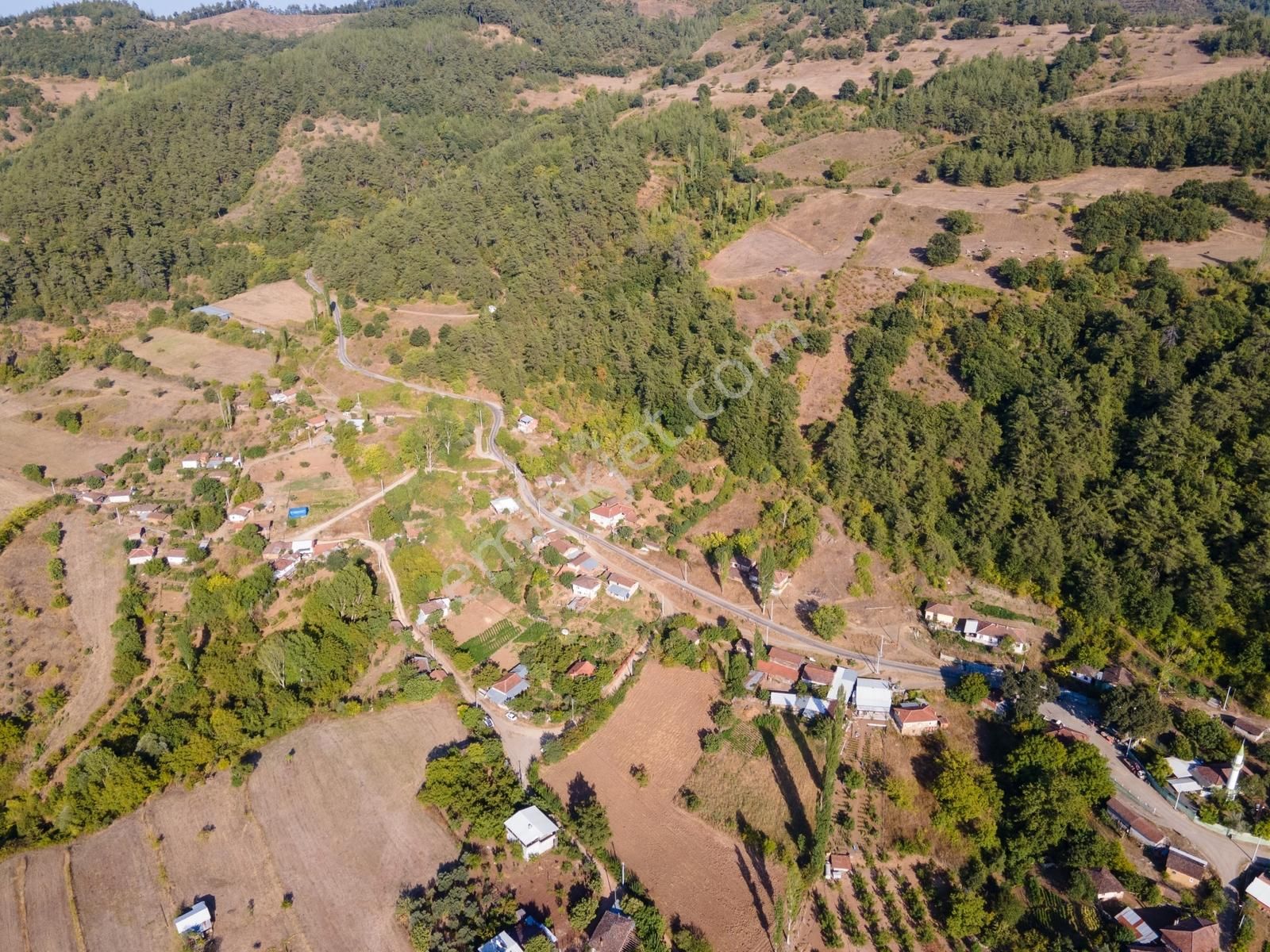 Bursa Osmaniye Köy İçinde 300 M² İmarlı Müstakil Arsa