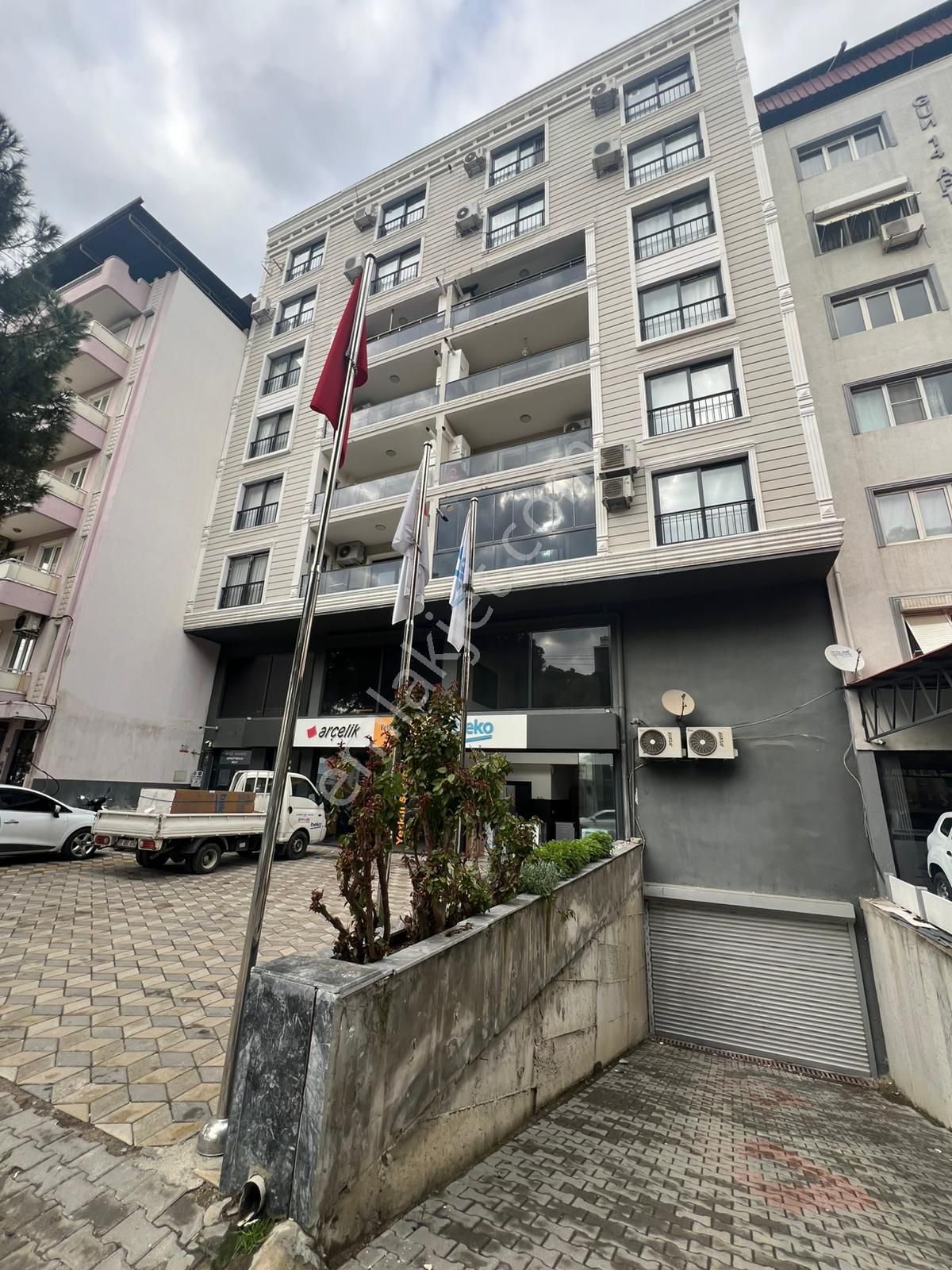 Cumhuriyet Mahallesi Adliye Yanıbaşında Yatırımlık 1+1!