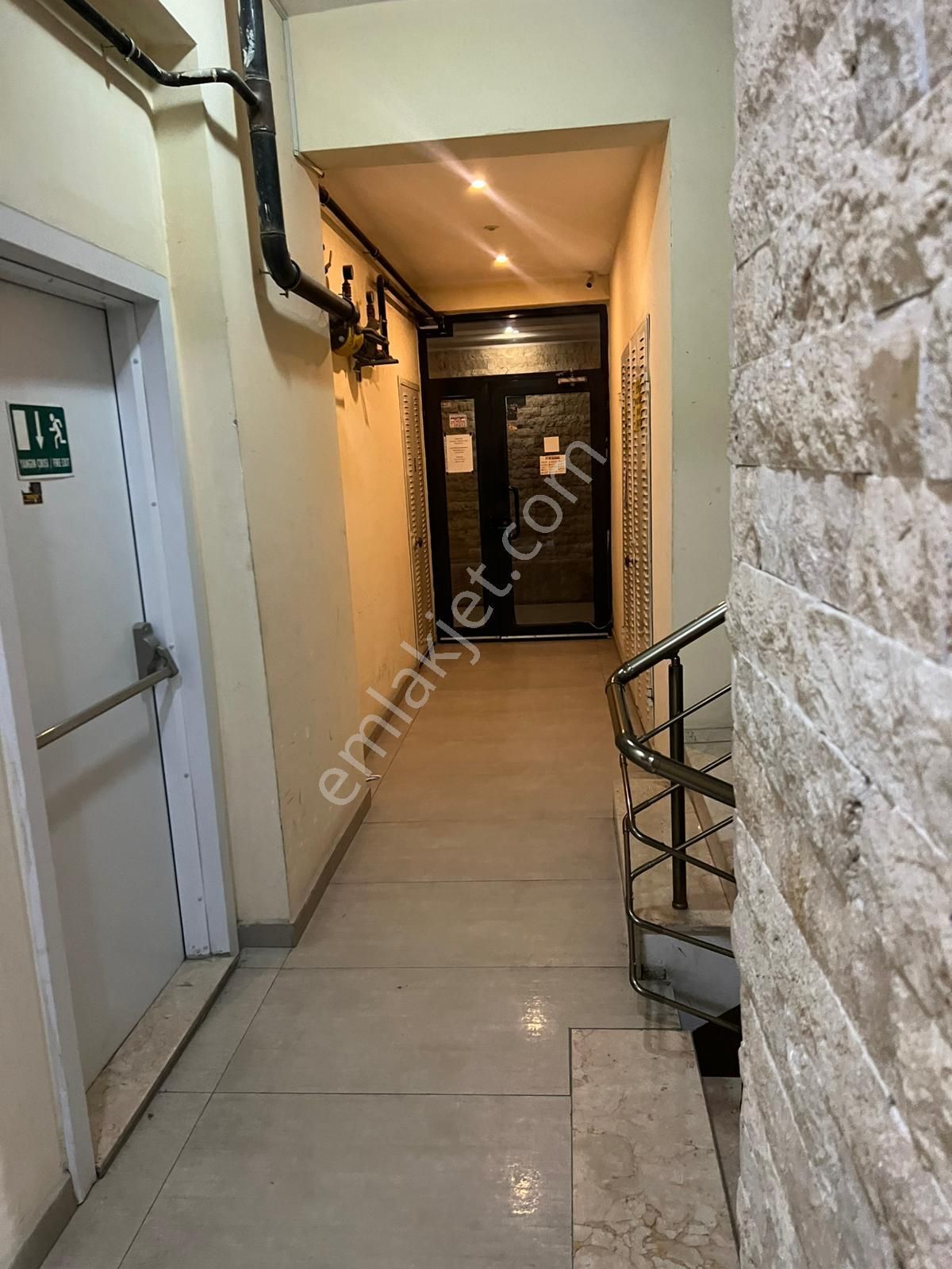 Cumhuriyet Mahallesi Adliye Yanıbaşında Yatırımlık 1+1! - Görsel 12