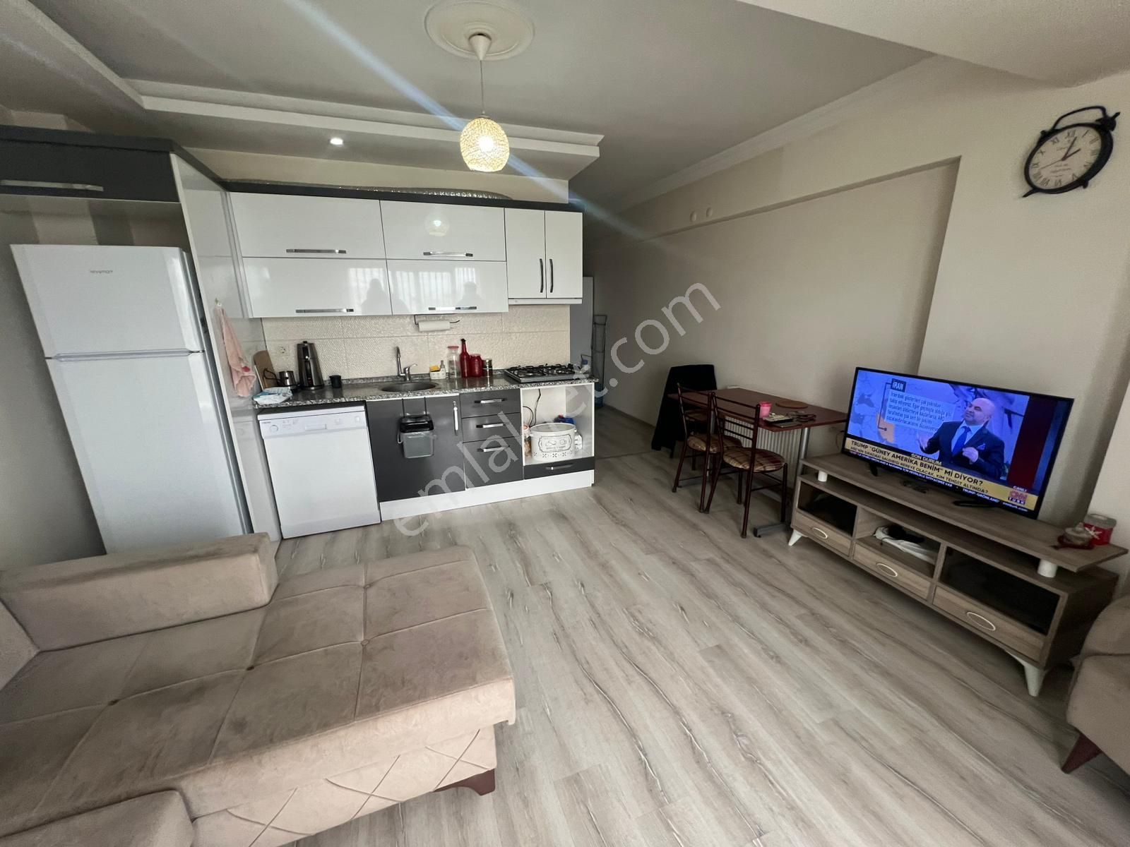 Cumhuriyet Mahallesi Adliye Yanıbaşında Yatırımlık 1+1! - Görsel 9