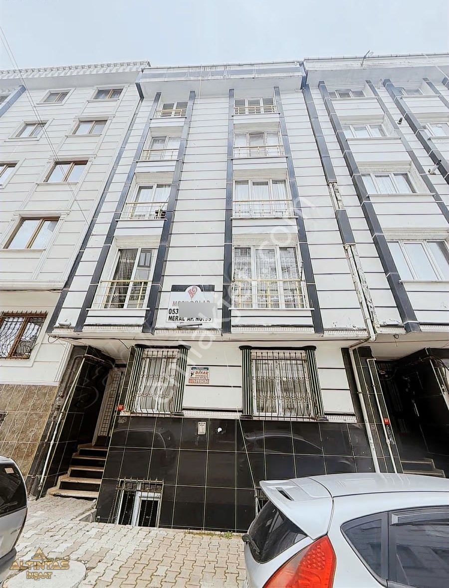 Esenyurt Selahattin Eyyübi'de Kiralık Geniş 2+1 Daire