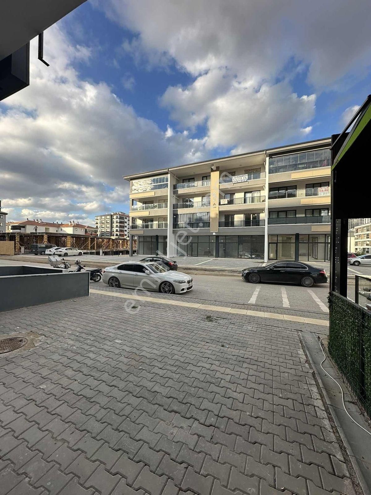 Bahçelievler 281.cadde Üzeri 43 M2 Kiralık Dükkan Pala Emlak - Görsel 2