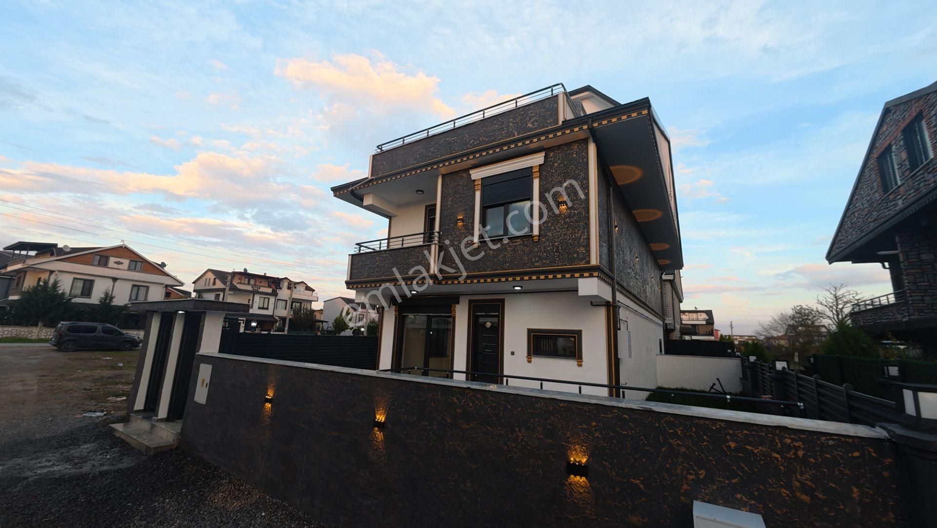 Kocaali De Deniz Ve Havuz Keyfi Bir Arada – Sahil Kenarı Lüks Villa! - Görsel 4