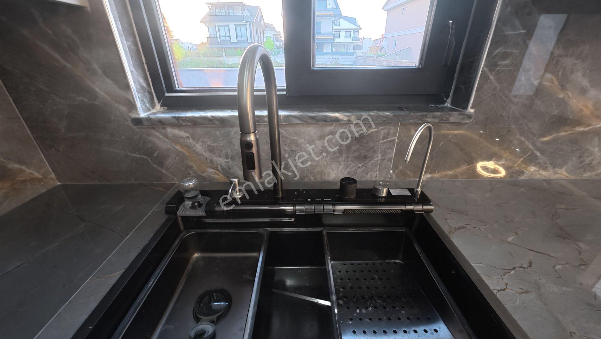 Kocaali De Deniz Ve Havuz Keyfi Bir Arada – Sahil Kenarı Lüks Villa! - Görsel 12