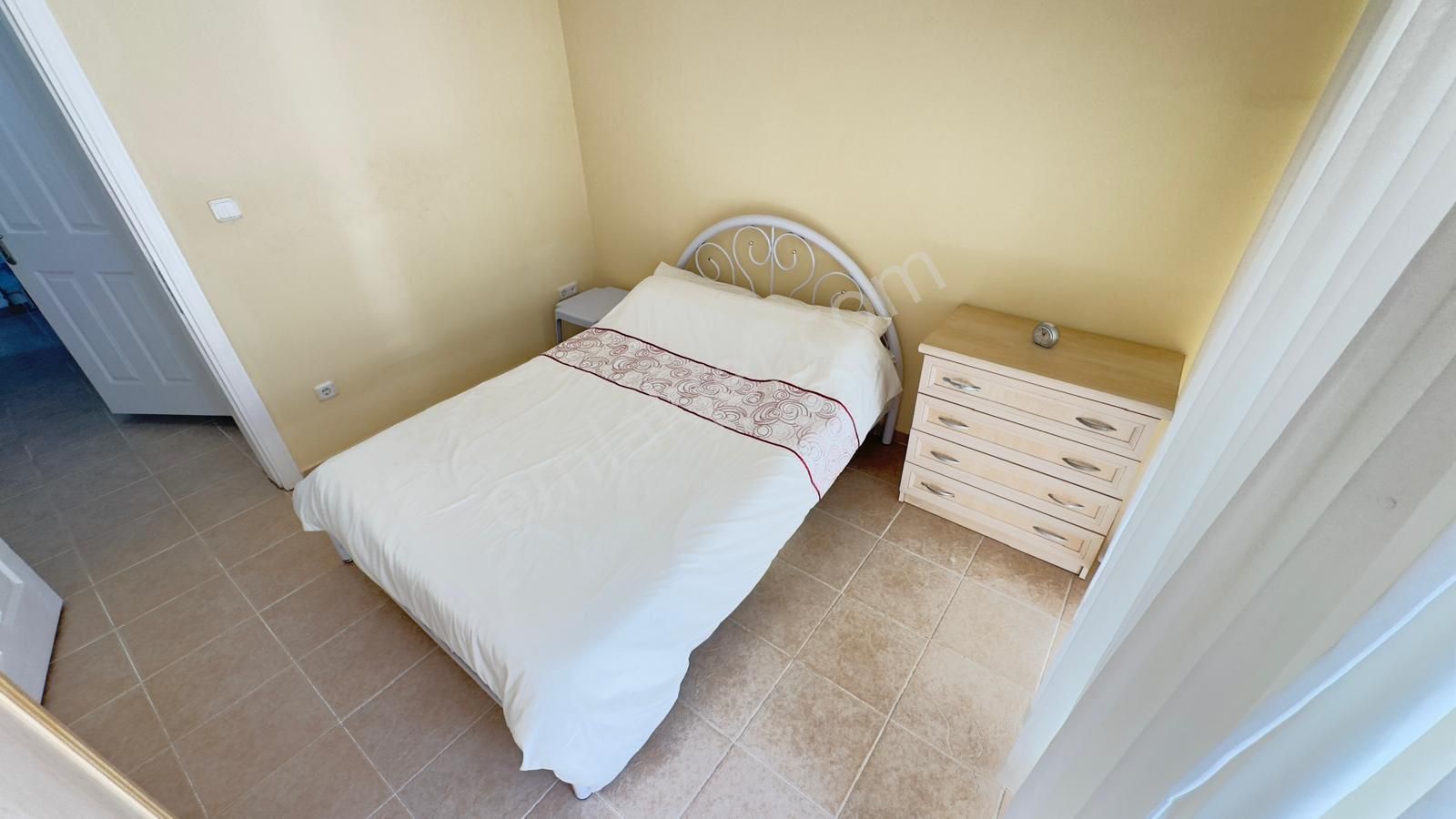 Site İçinde Deniz Manzaralı Ve Eşyalı 2+1 Geniş Dublex - Görsel 12