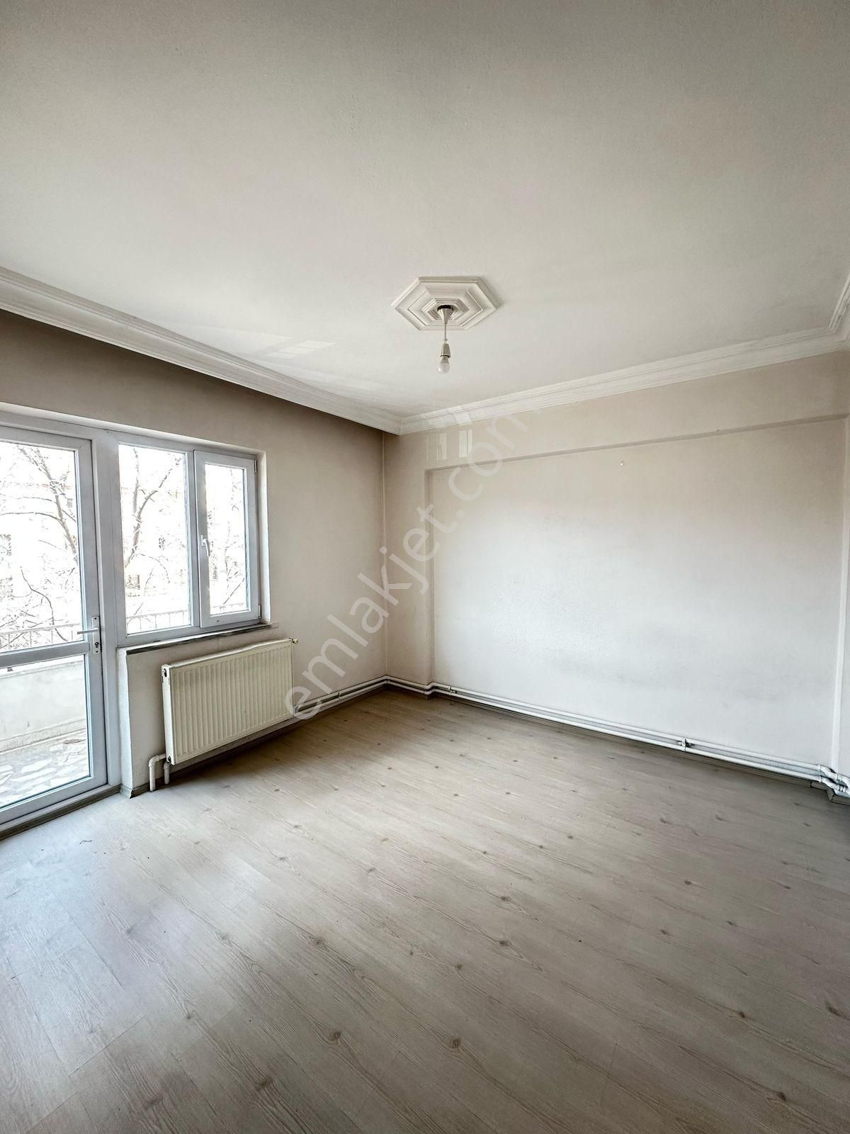 Gölbaşı Çarşı Merkezinde 3+1 Kiralık Daire Pala Emlak