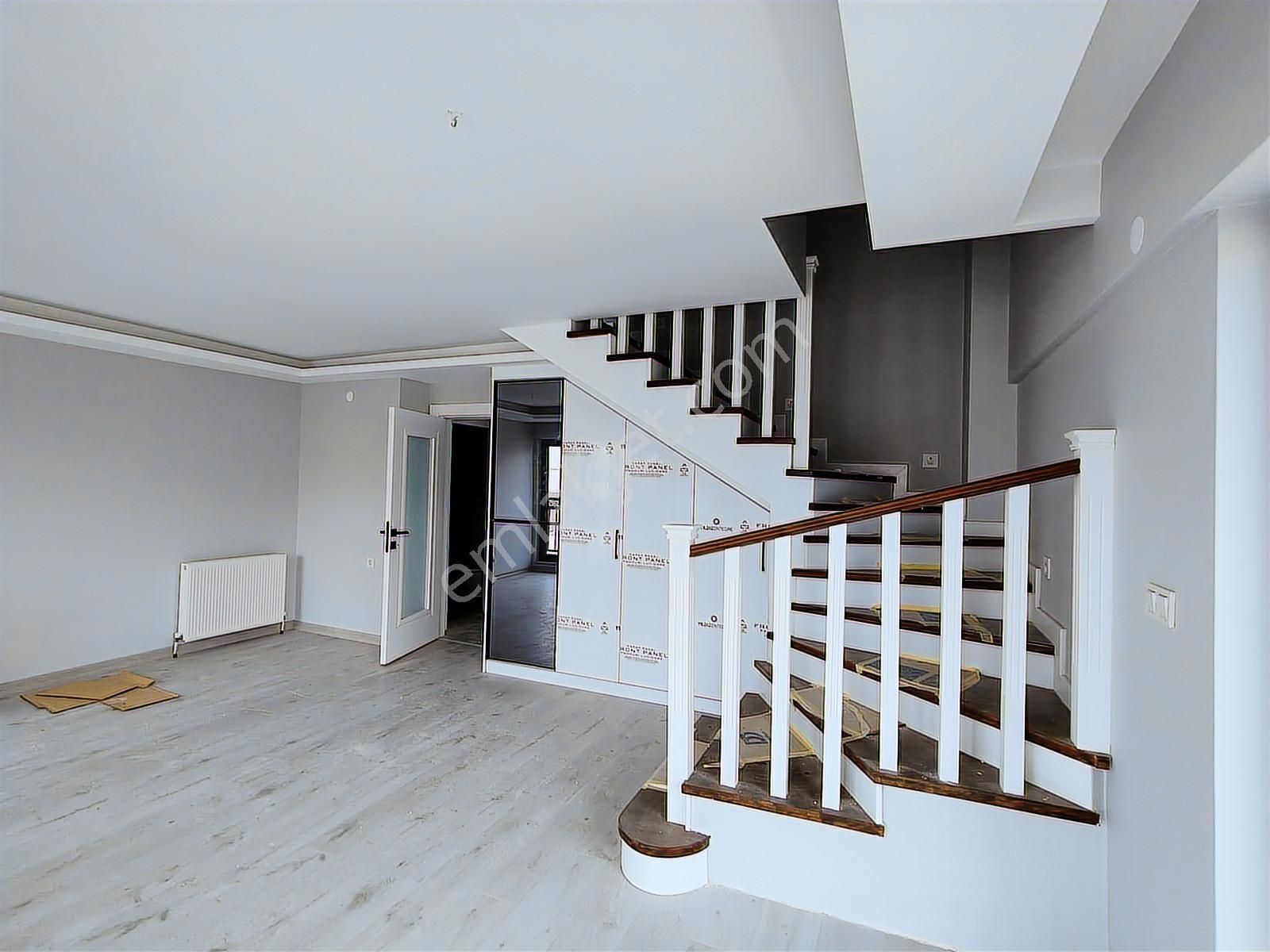 İskanlı, Sıfır,3+1 Dubleks,kapalı Garaj, Balkon,asansör - Görsel 4