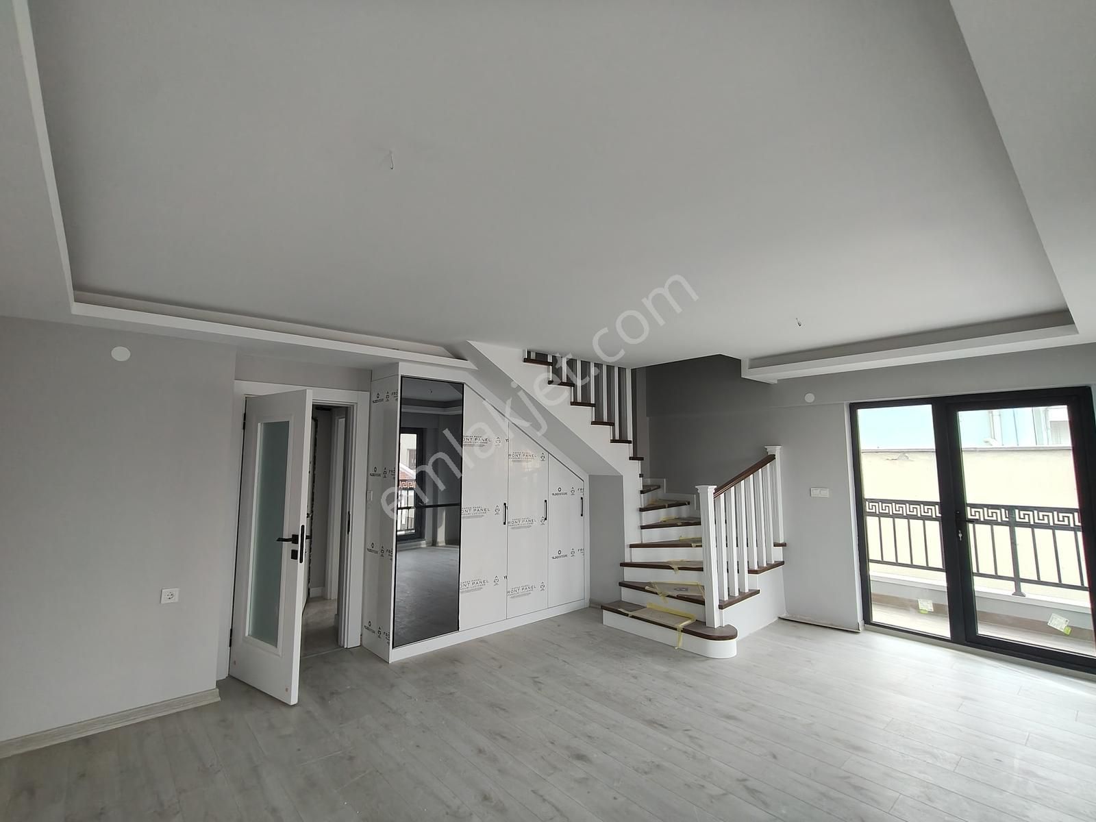 İskanlı, Sıfır,3+1 Dubleks,kapalı Garaj, Balkon,asansör - Görsel 3