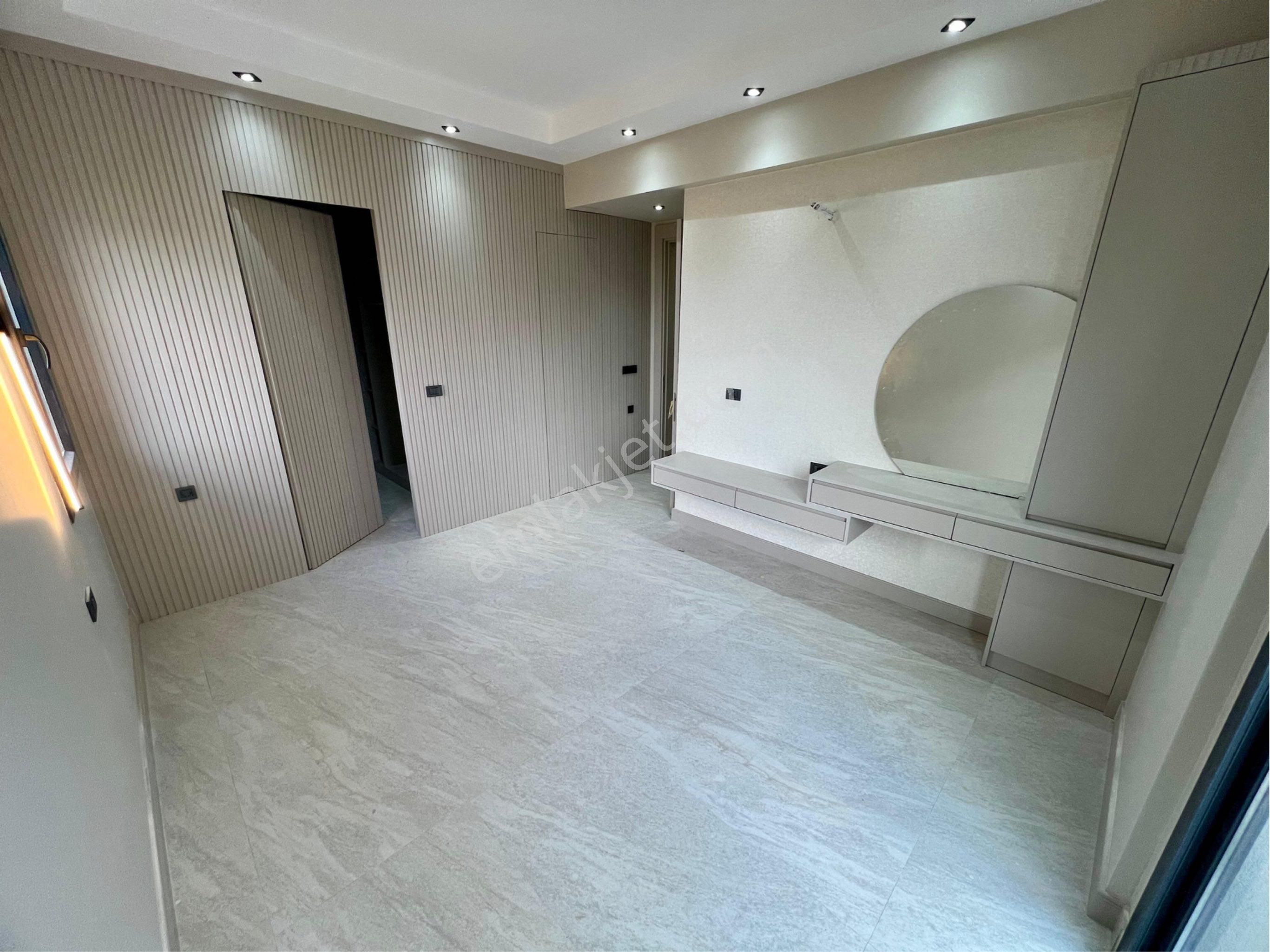 Yenişafakta 3.5+1 195m2 Akıllı Ev Sistemli Satılık Daire - Görsel 6