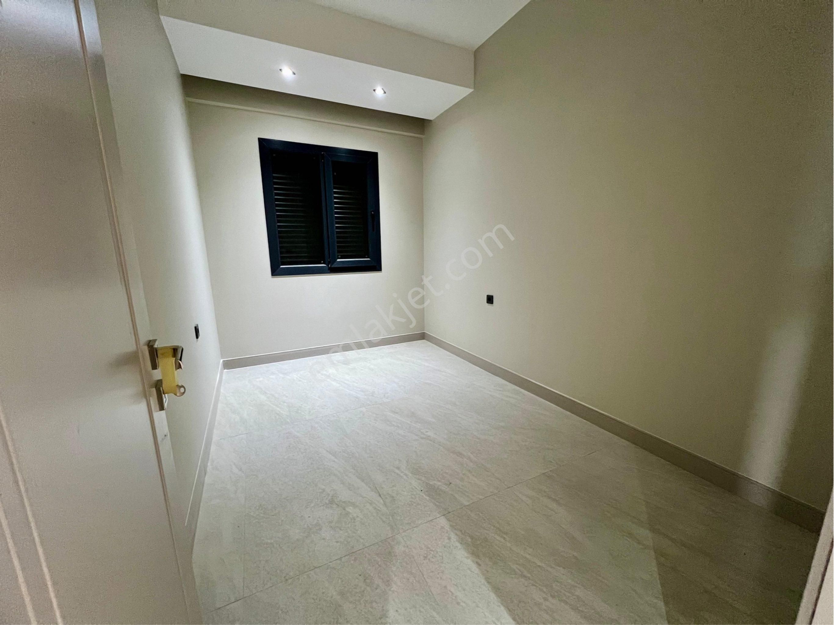 Yenişafakta 3.5+1 195m2 Akıllı Ev Sistemli Satılık Daire - Görsel 11