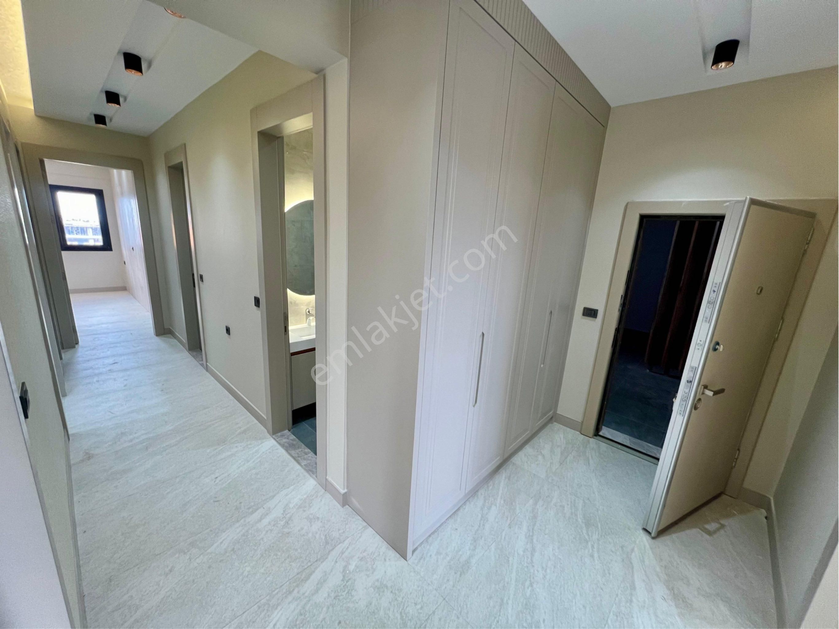 Yenişafakta 3.5+1 195m2 Akıllı Ev Sistemli Satılık Daire - Görsel 14