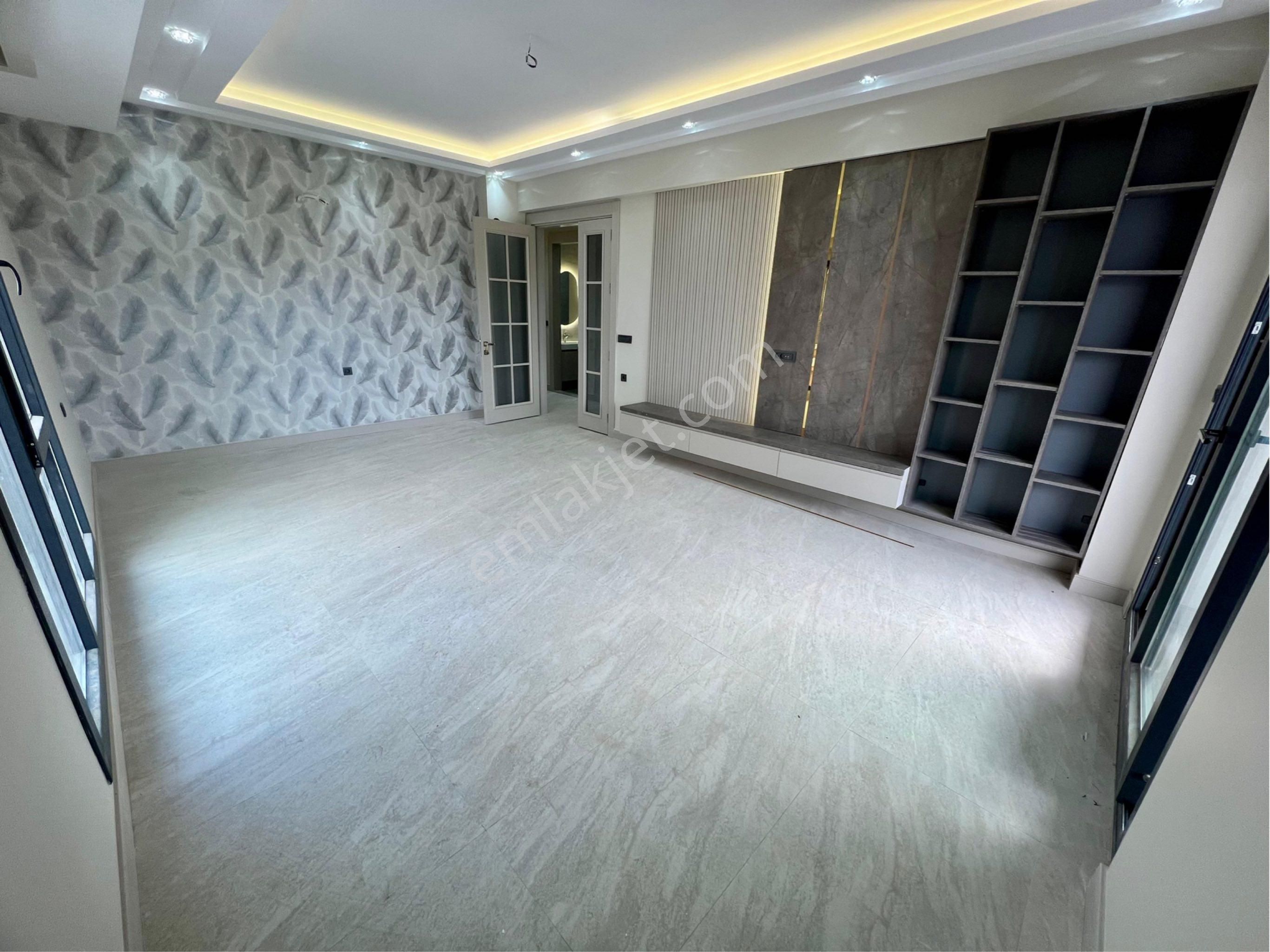 Yenişafakta 3.5+1 195m2 Akıllı Ev Sistemli Satılık Daire - Görsel 3