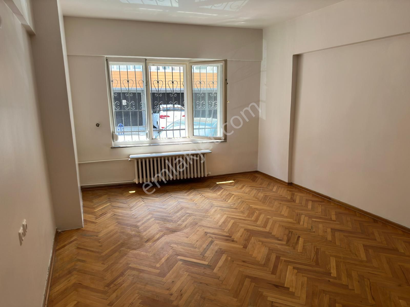 Çekirge Ana Cadde Üzerinde Boyası Yeni Yapılmış Asansörlü Masrafsız Manzaralı 3+1 Kiralık Daire - Görsel 8