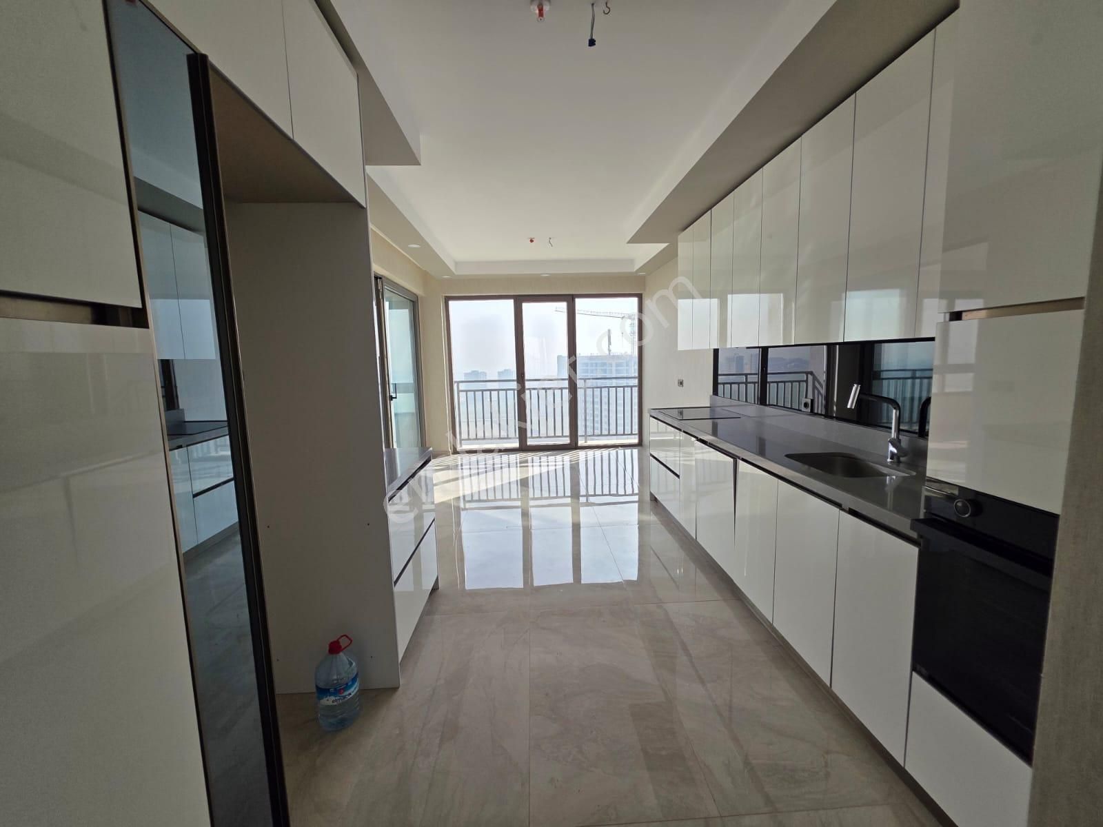 Y.mahalle Yuvaköy'de Ultra Lüx Yapılı Site İçi 4+1 Satılık Daire - Görsel 2