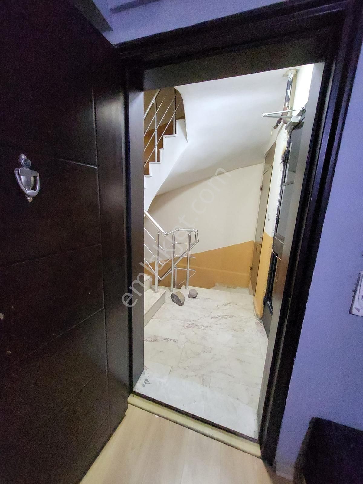 Turpa'dan Ordu Cadde'si Yakınında 1+1 Eşyalı Kiralık Daire - Görsel 19