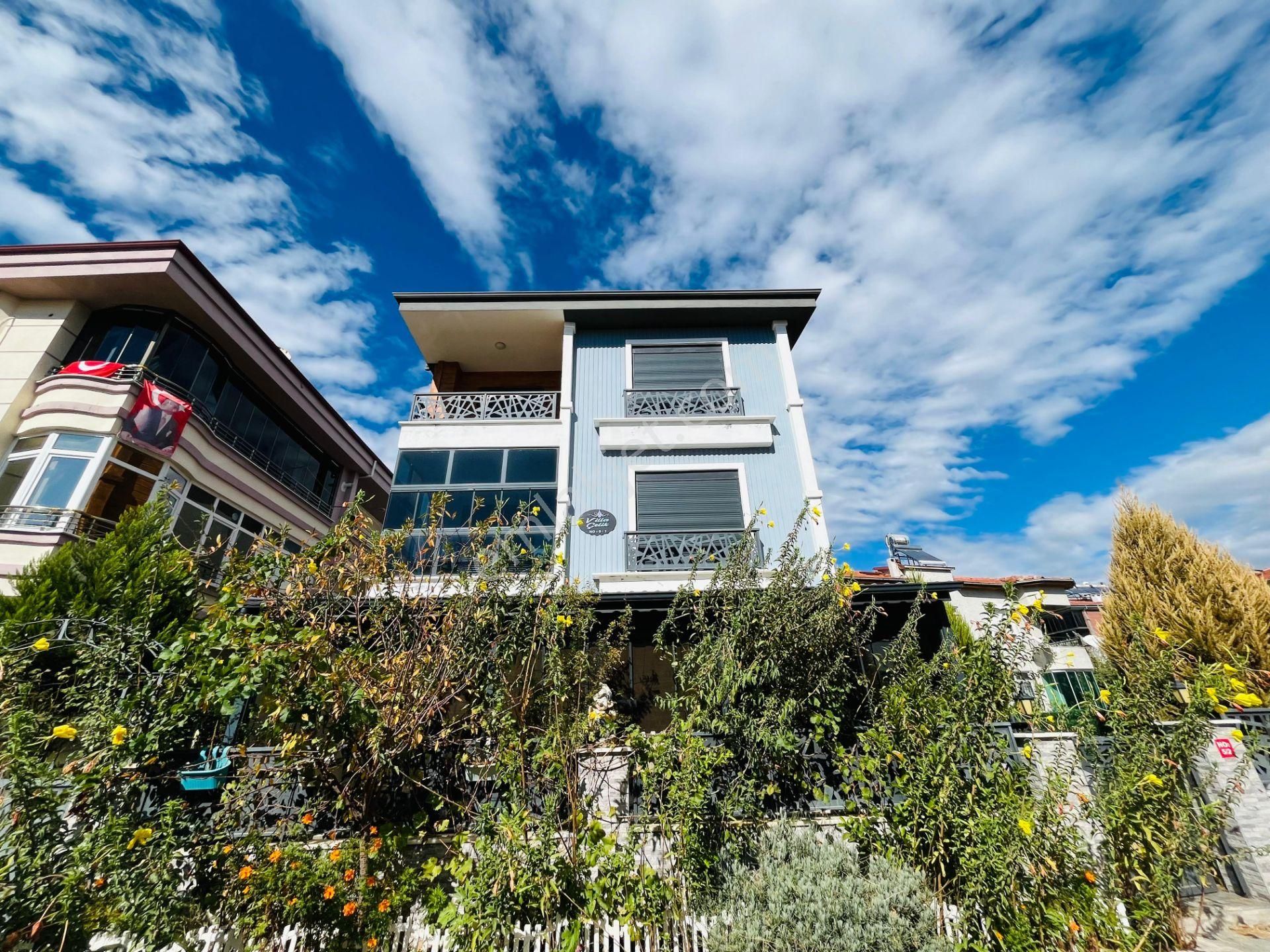 Parstan Akçayda Yeşilin Kalbinde Ferah Ve Şık 4+1 Geniş Villa - Görsel 35