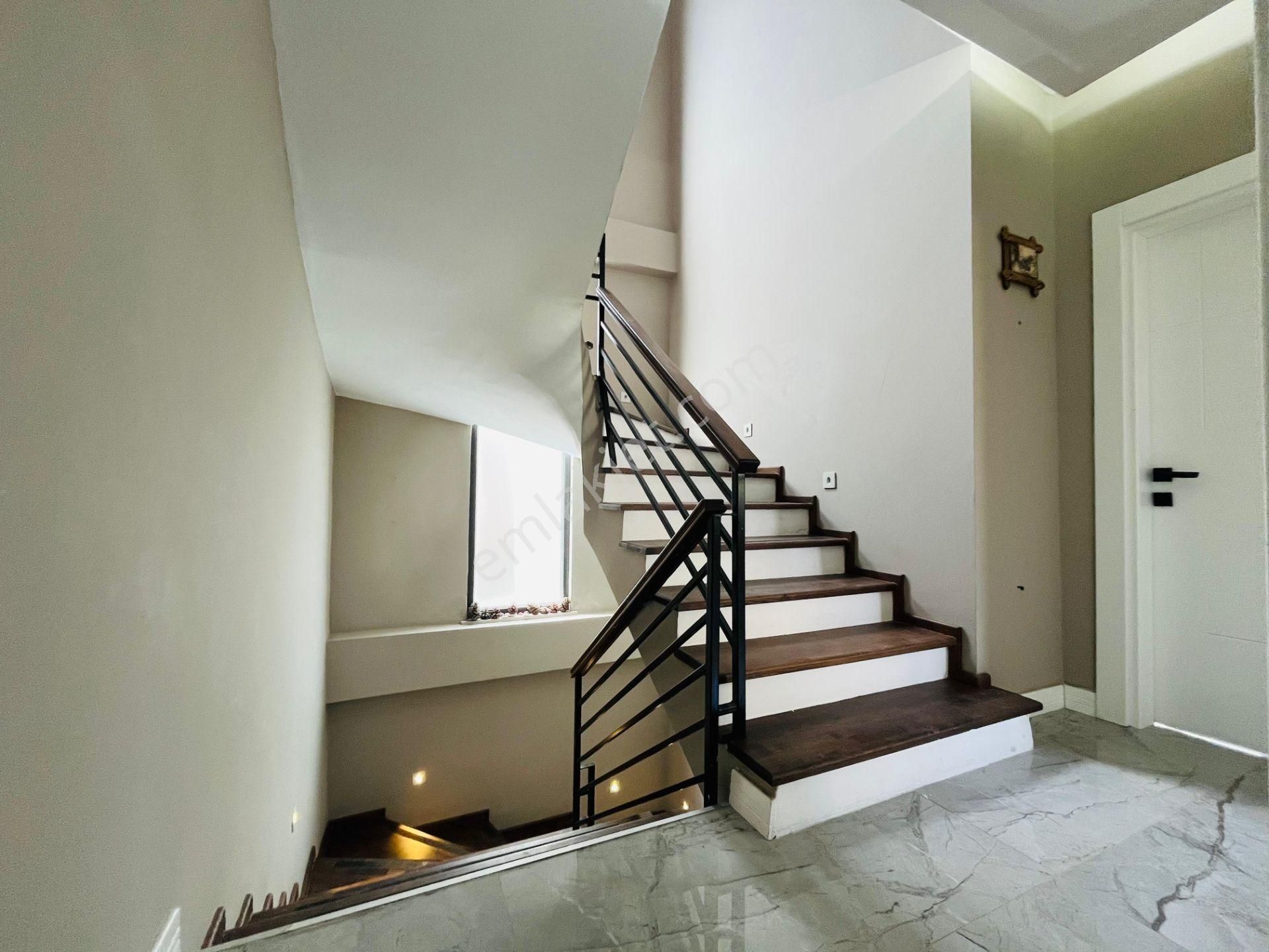 Parstan Akçayda Yeşilin Kalbinde Ferah Ve Şık 4+1 Geniş Villa - Görsel 4