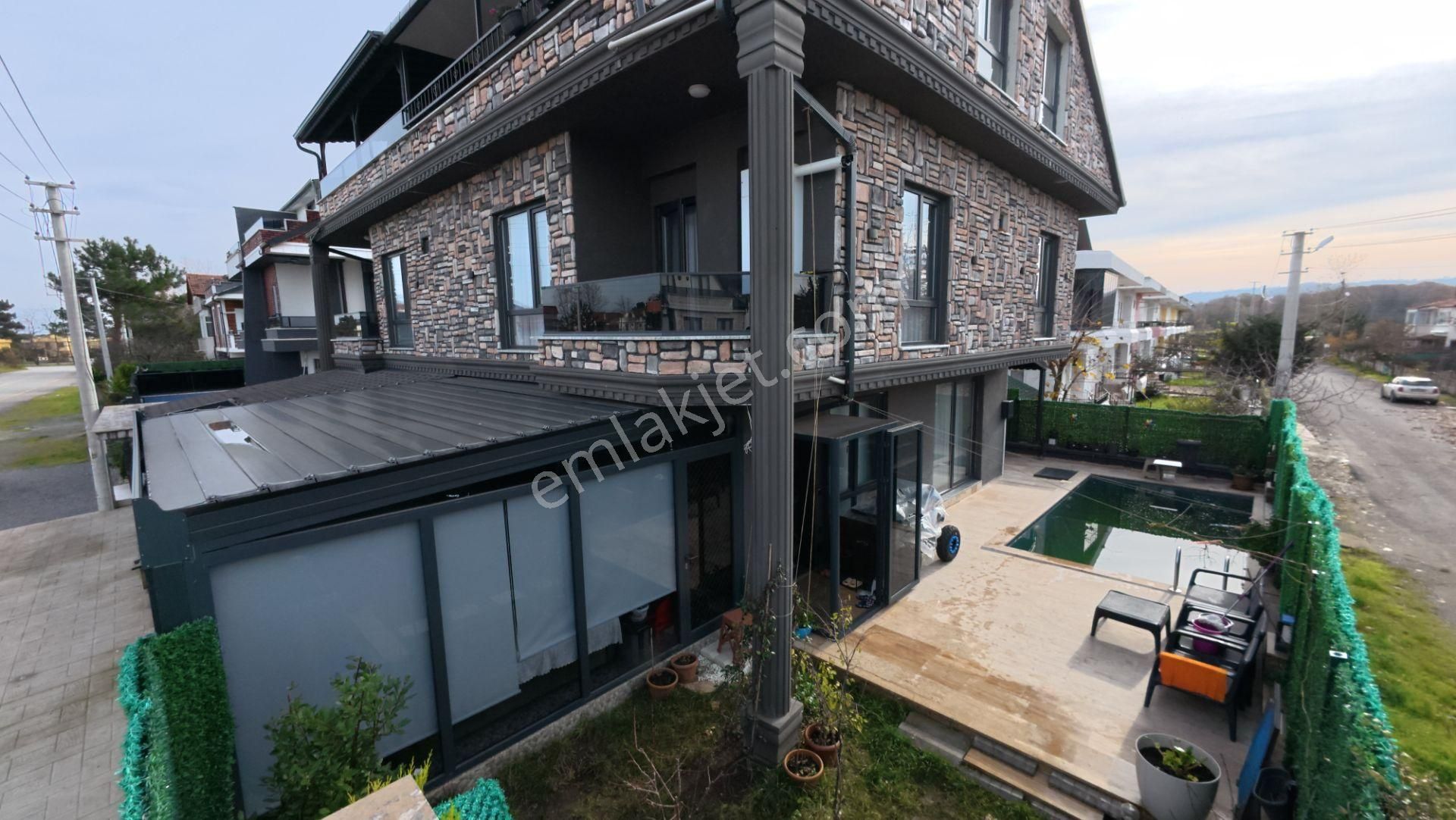 Kocaali De Köşe Parselde Havuzlu 4+1 Müstakil - Görsel 4