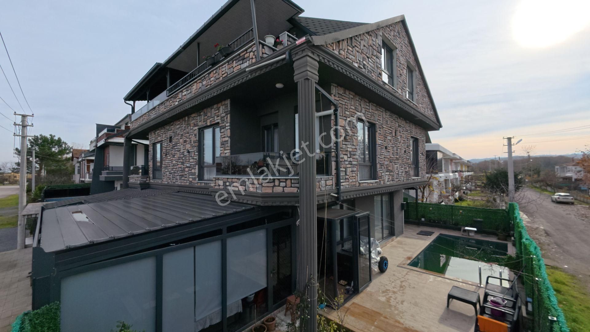 Kocaali De Köşe Parselde Havuzlu 4+1 Müstakil - Görsel 5