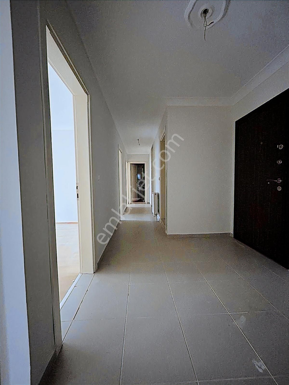 Plevne Mahallesinde Geniş Kiralık 3+1 Yüksek Giriş Daire - Görsel 18
