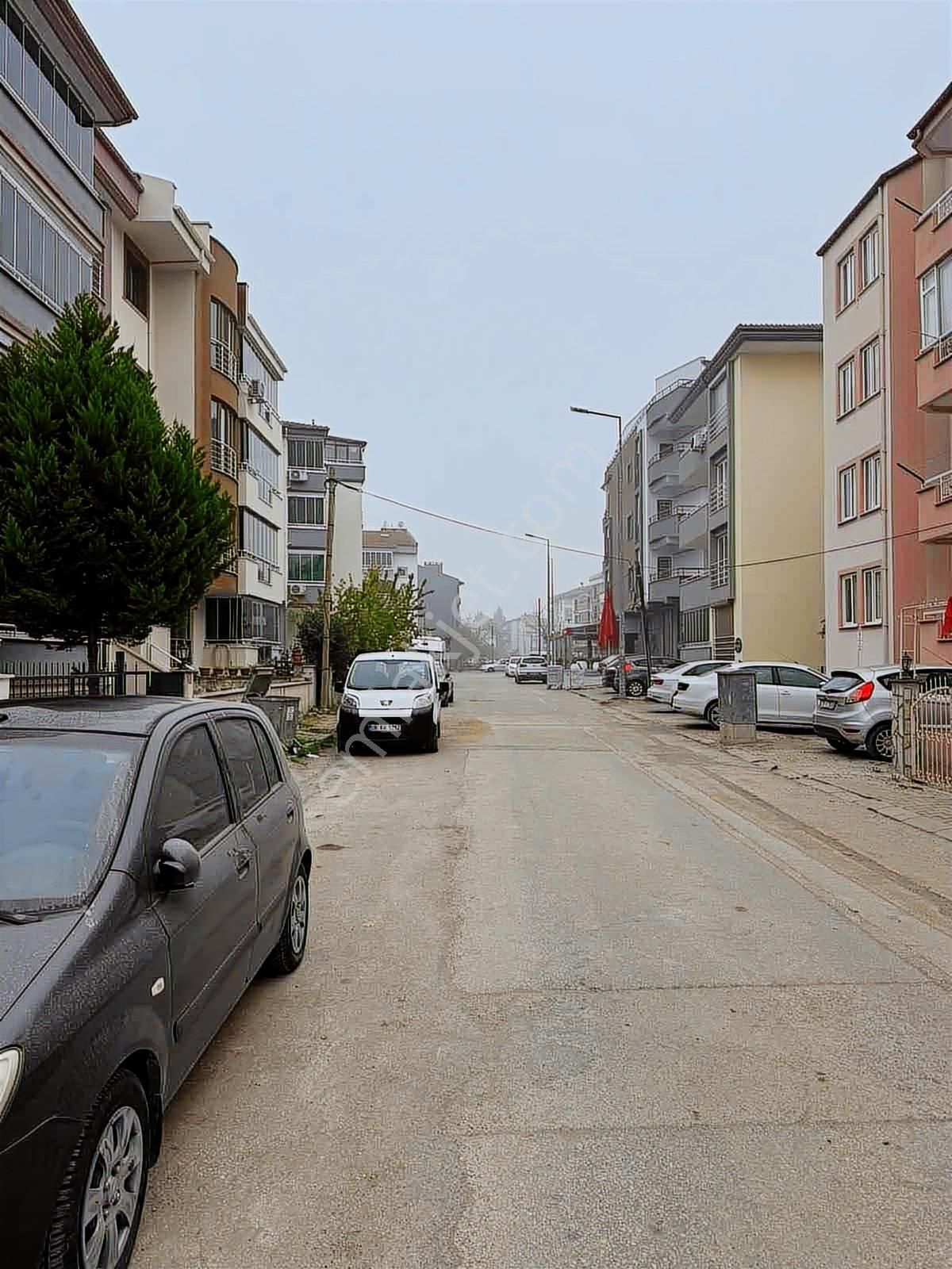 Plevne Mahallesinde Geniş Kiralık 3+1 Yüksek Giriş Daire - Görsel 10