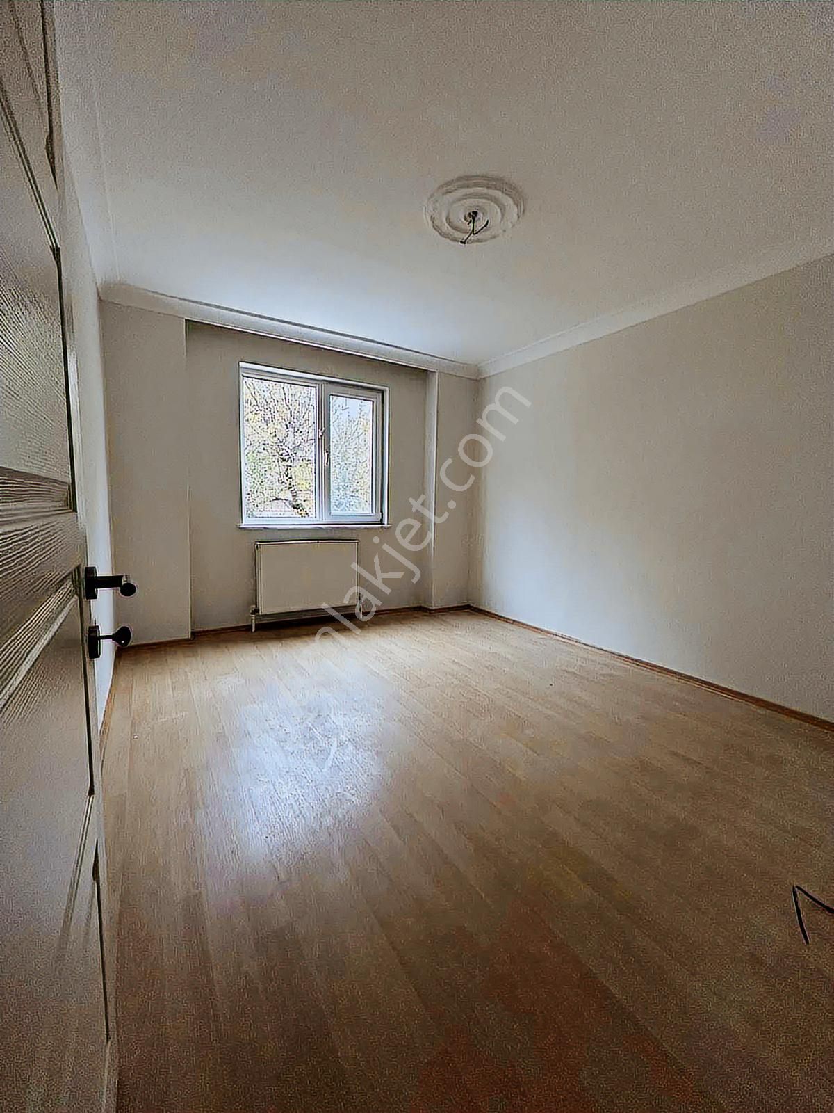 Plevne Mahallesinde Geniş Kiralık 3+1 Yüksek Giriş Daire - Görsel 12