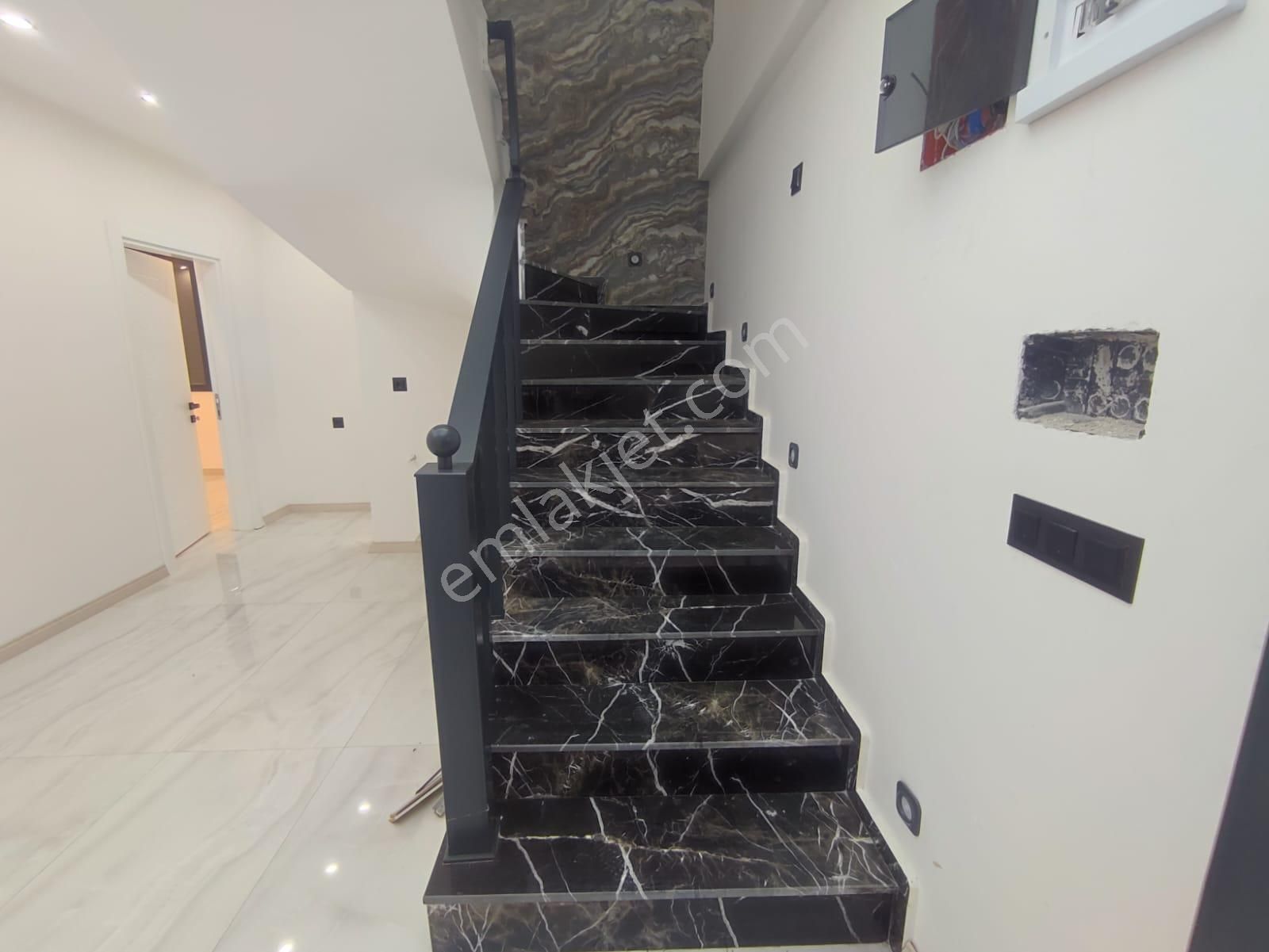 Hisar Mahallesi 5+1 Tam Müstakil Sıfır Otoparklı Villa - Görsel 9