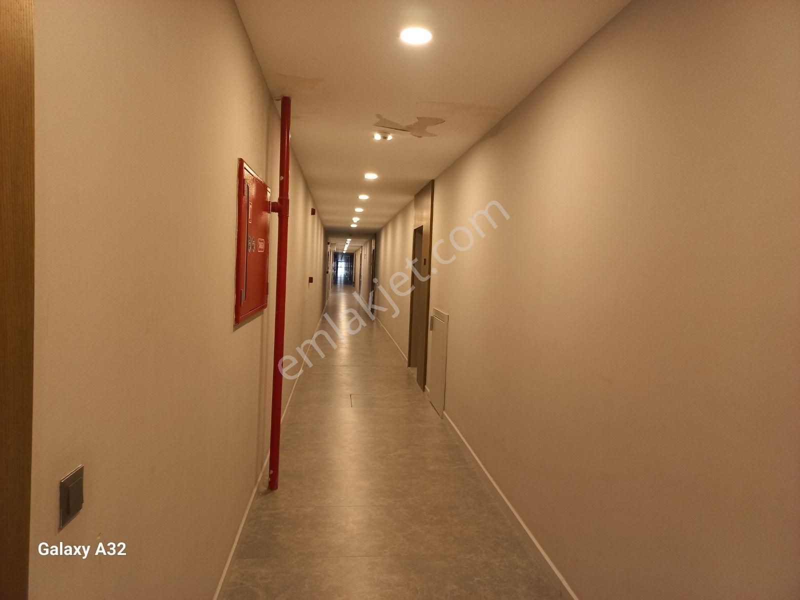 Emlak Buraya'dan Landor Sitesinde Full Eşyalı 3+1 Lüks Daire - Görsel 19