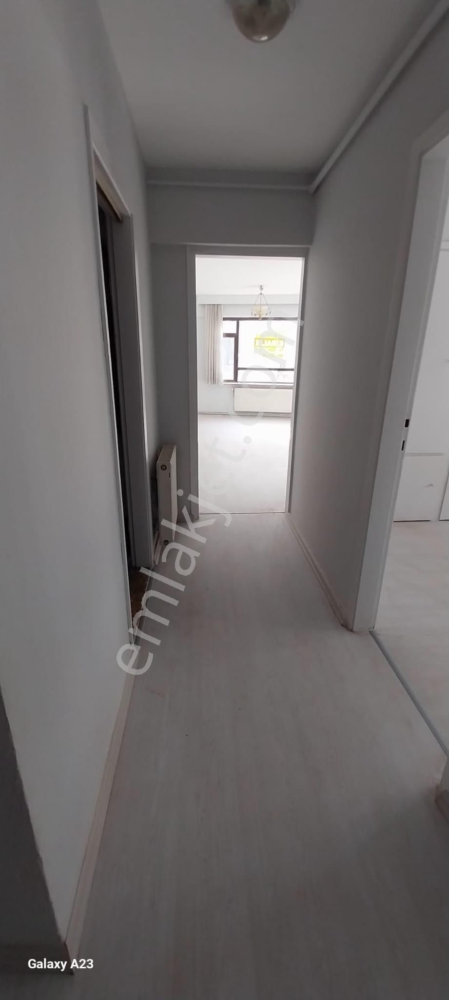 Heykelde Köşe Ferah Aydınlık Kiralık Ara Kat - Görsel 14