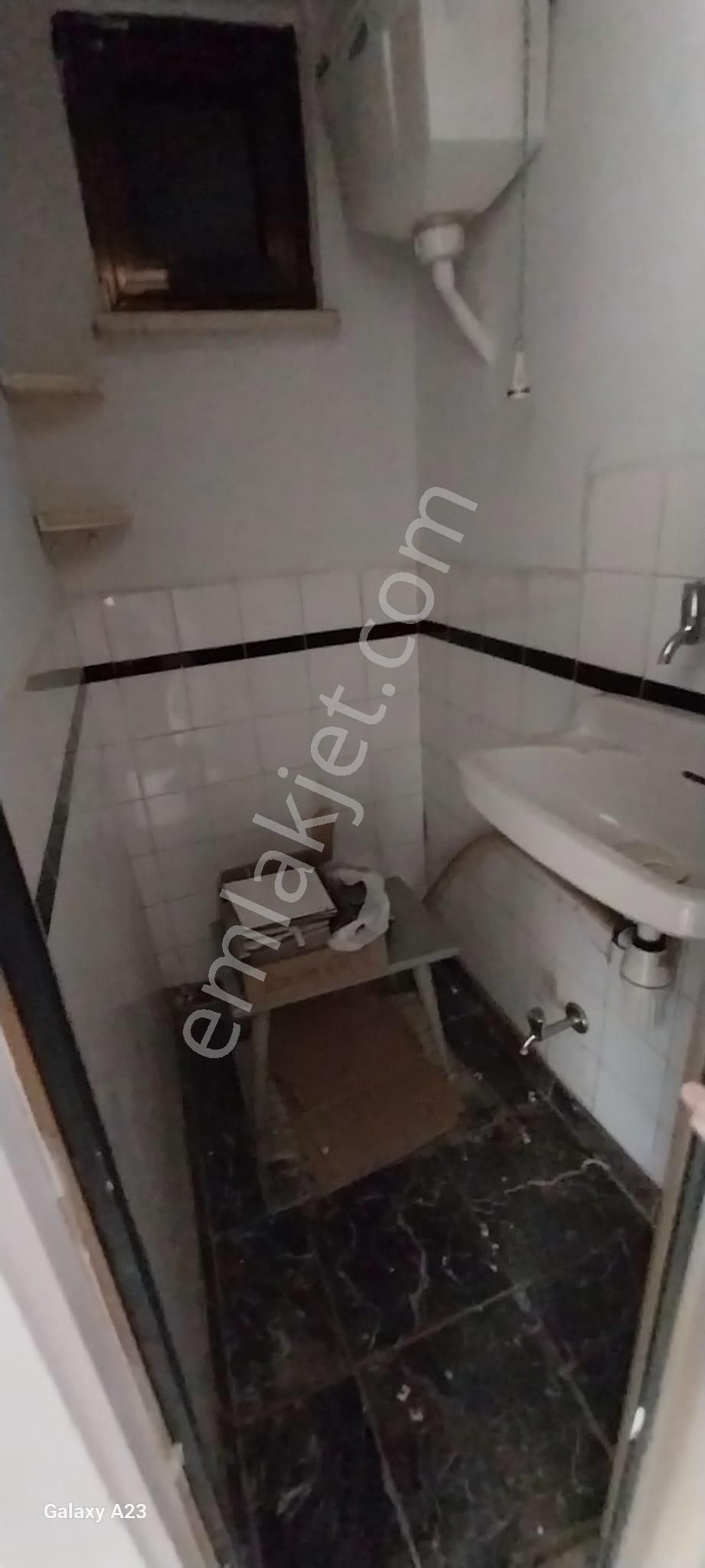 Heykelde Köşe Ferah Aydınlık Kiralık Ara Kat - Görsel 13