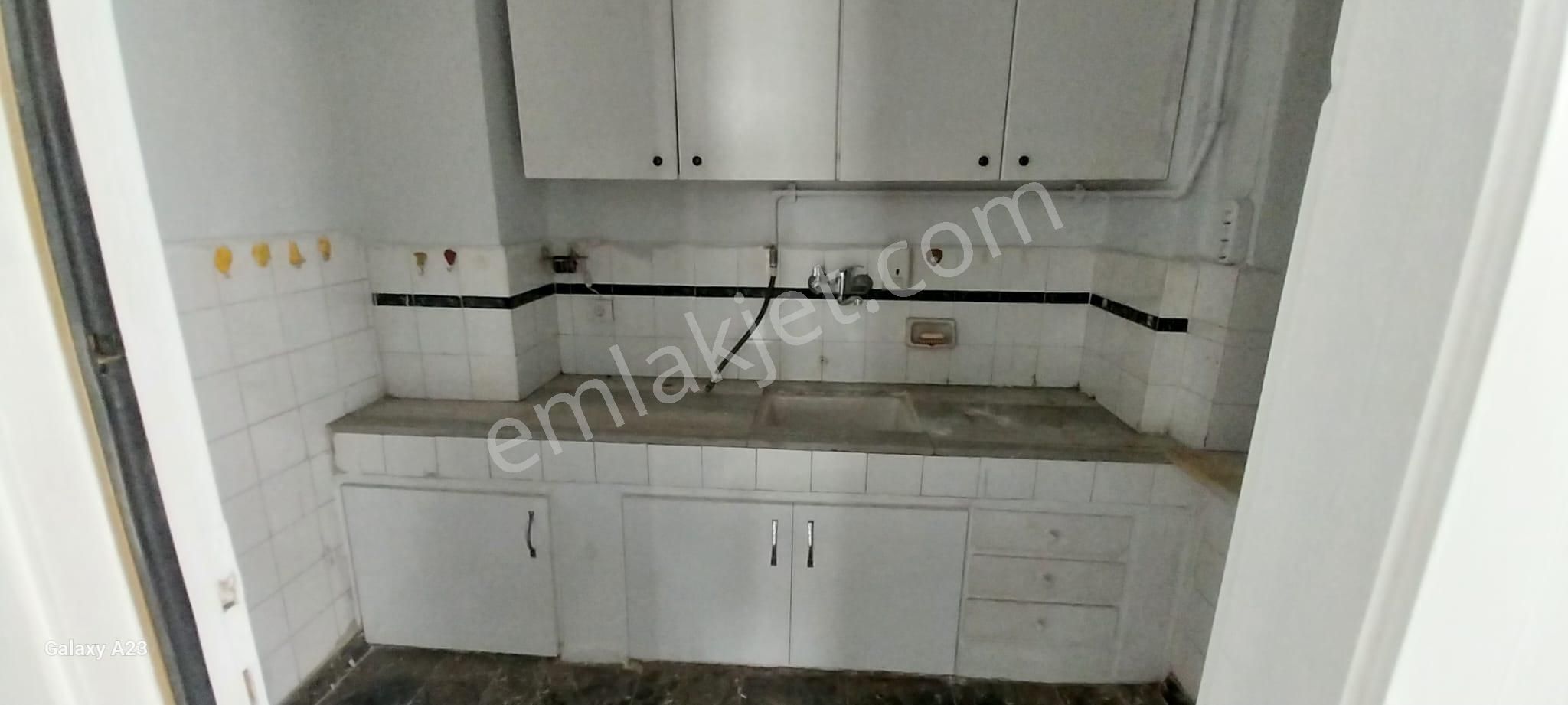 Heykelde Köşe Ferah Aydınlık Kiralık Ara Kat - Görsel 15