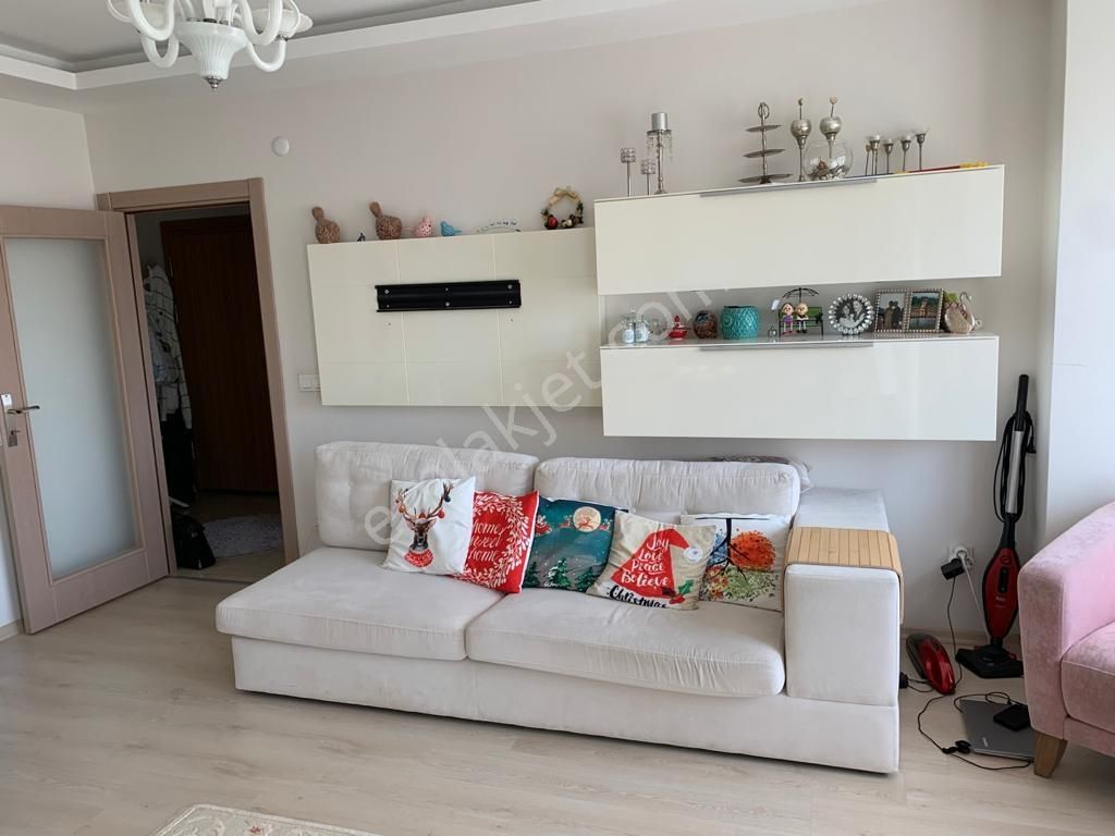 Şerifali Hatboyu Cad. Üstü Arakat Balkonlu Güney Cep. 2+1 - Görsel 23