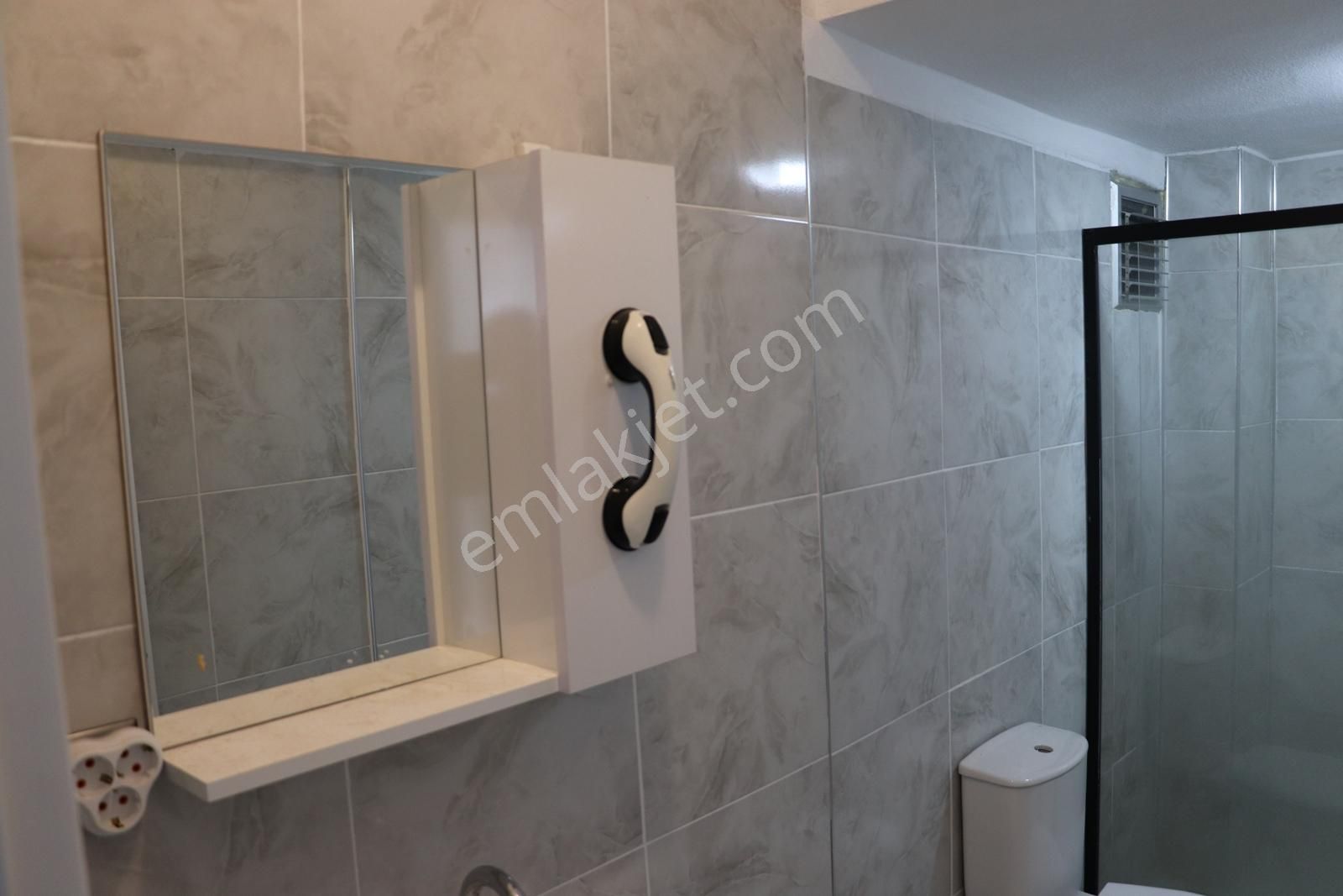 Rw Adaplatin'den Kavaklı Camii Karşısı Kiralık 2+1 Daire - Görsel 3