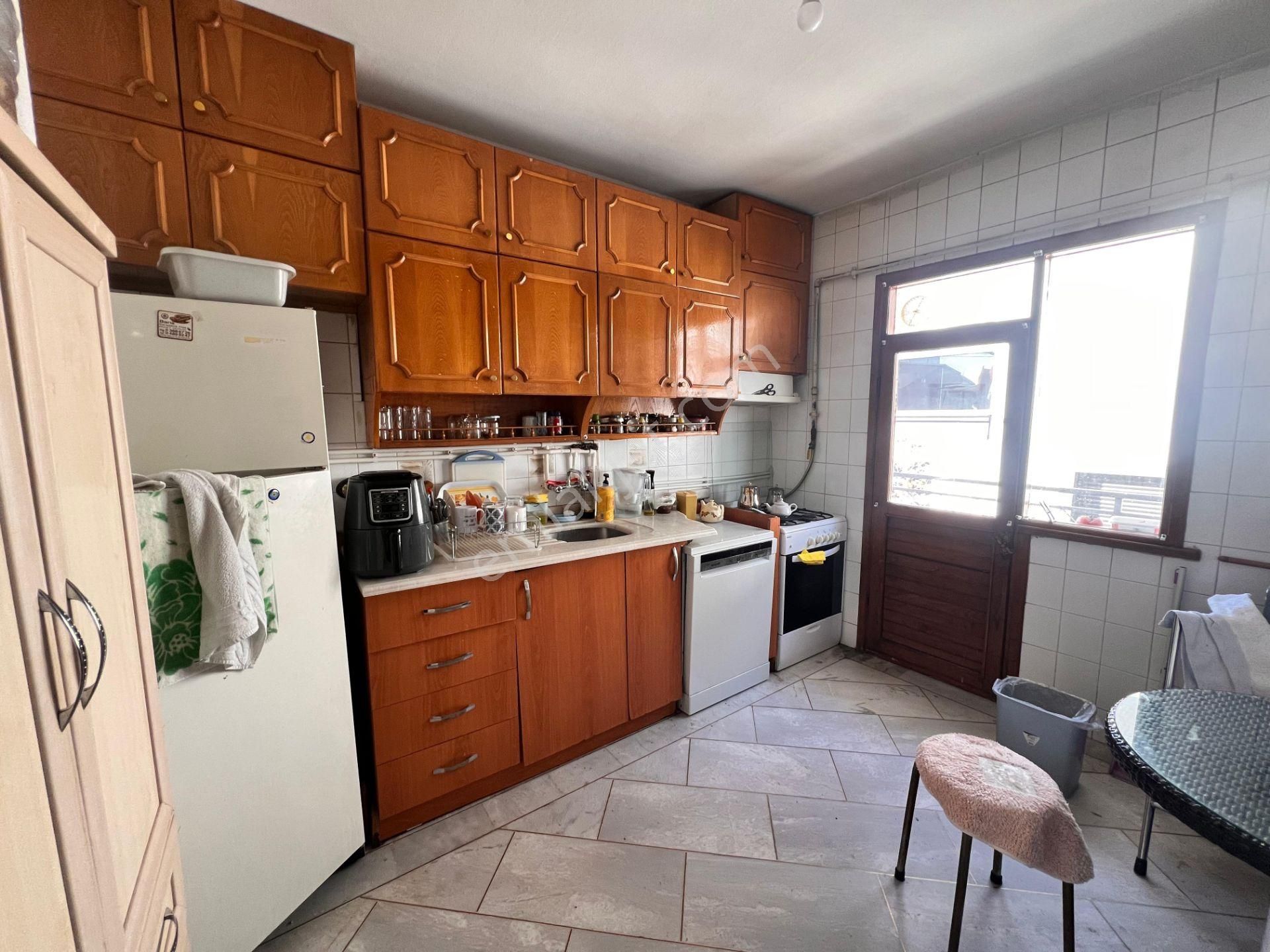 Küçükyalı'da Leb-ı Derya Deniz Manzaralı Ön Cephe 3+1 - Görsel 9