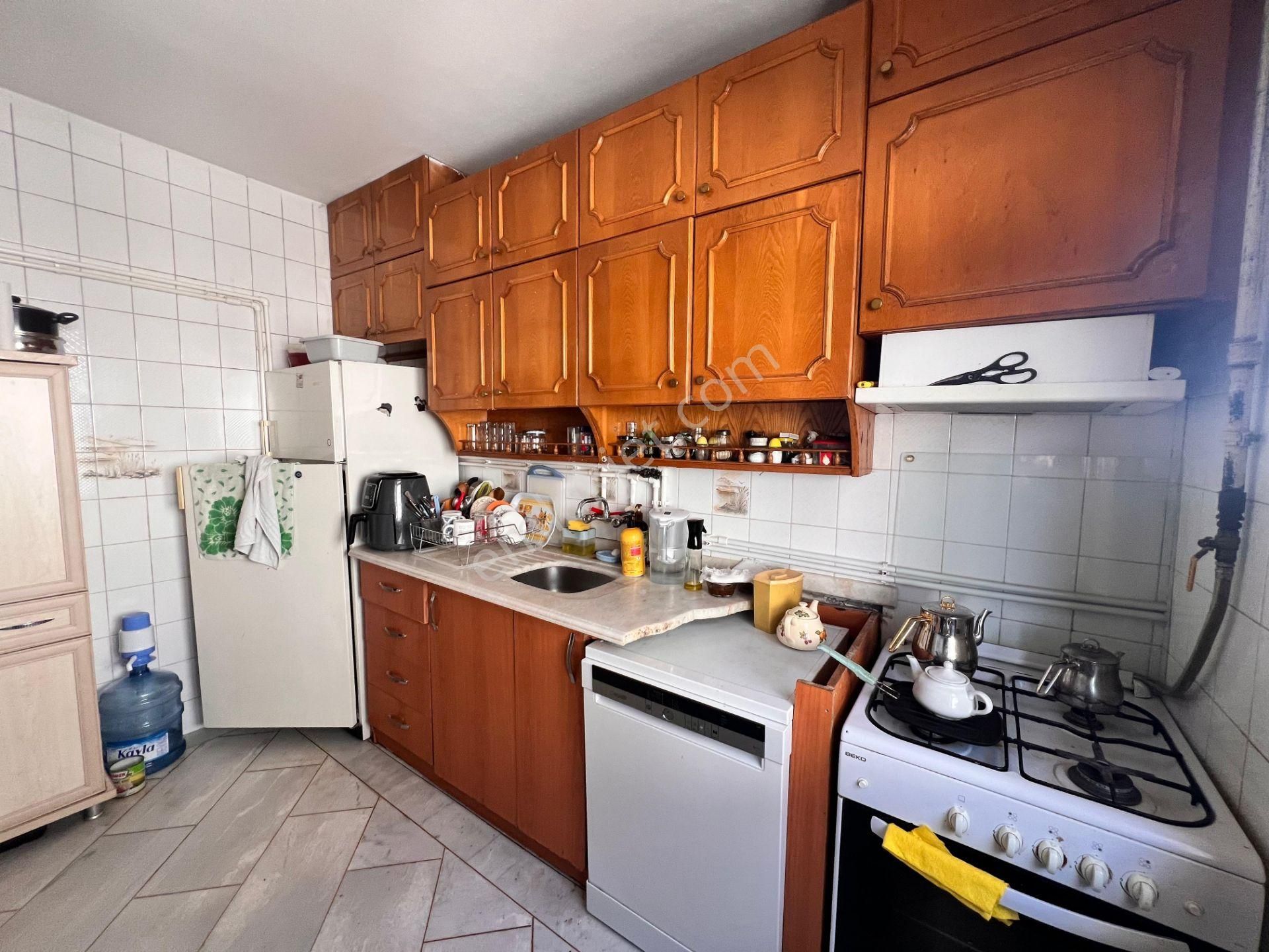 Küçükyalı'da Leb-ı Derya Deniz Manzaralı Ön Cephe 3+1 - Görsel 7