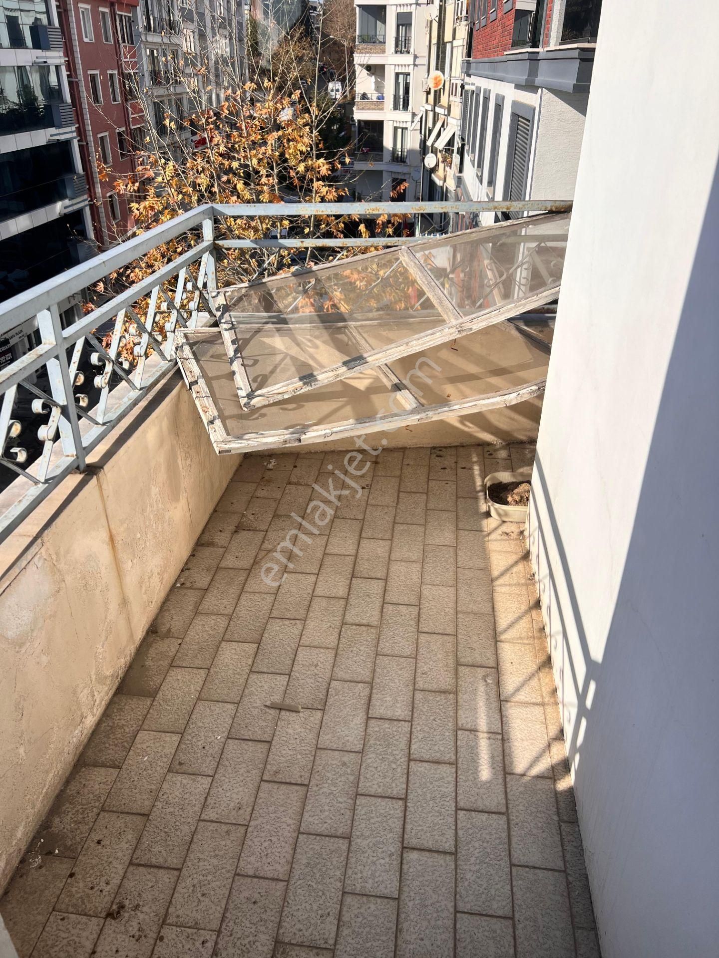 Küçükyalı'da Leb-ı Derya Deniz Manzaralı Ön Cephe 3+1 - Görsel 33