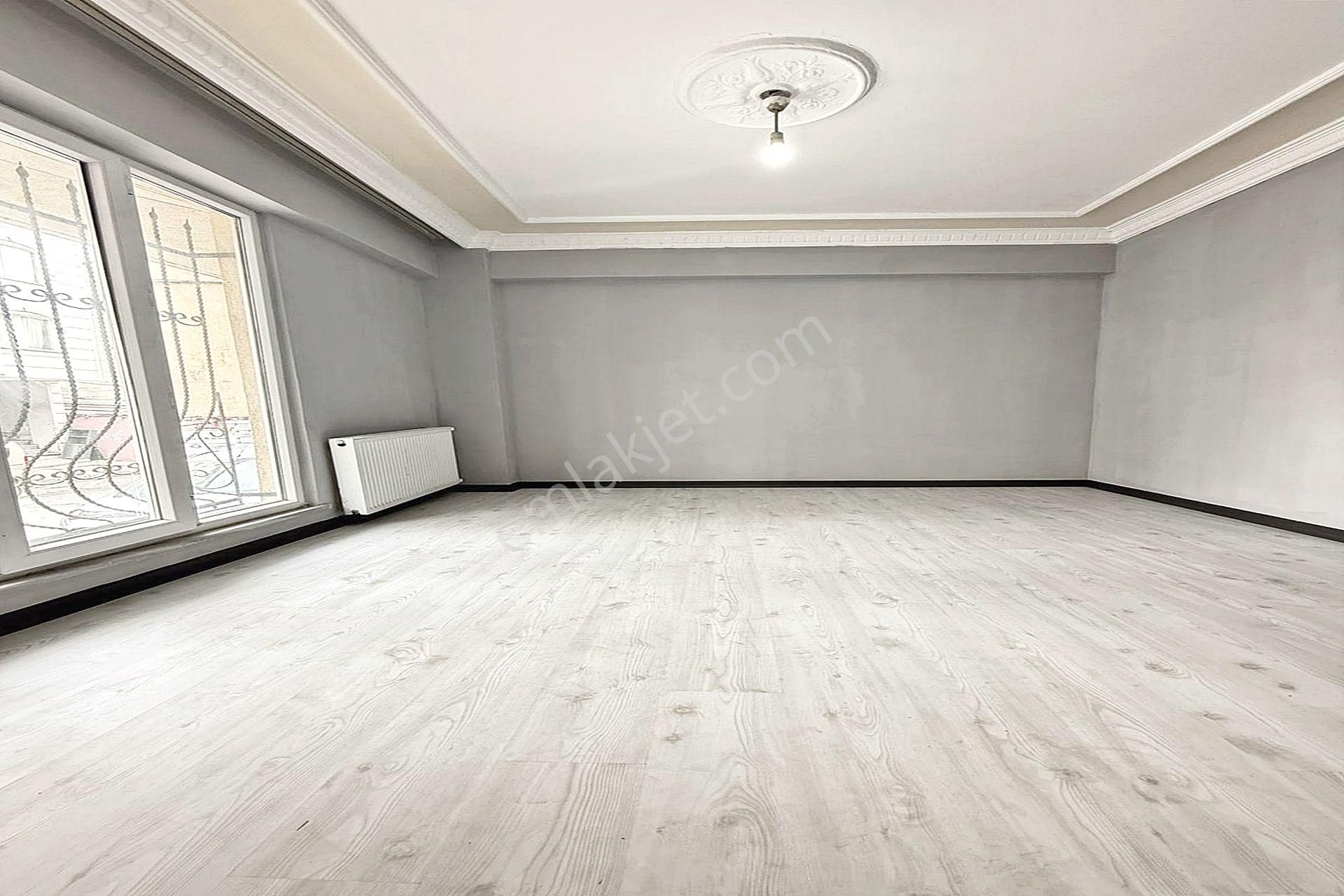 Merkezi Lokasyonda Geniş Ve Ferah 2+1 Satılık Daire - Görsel 2