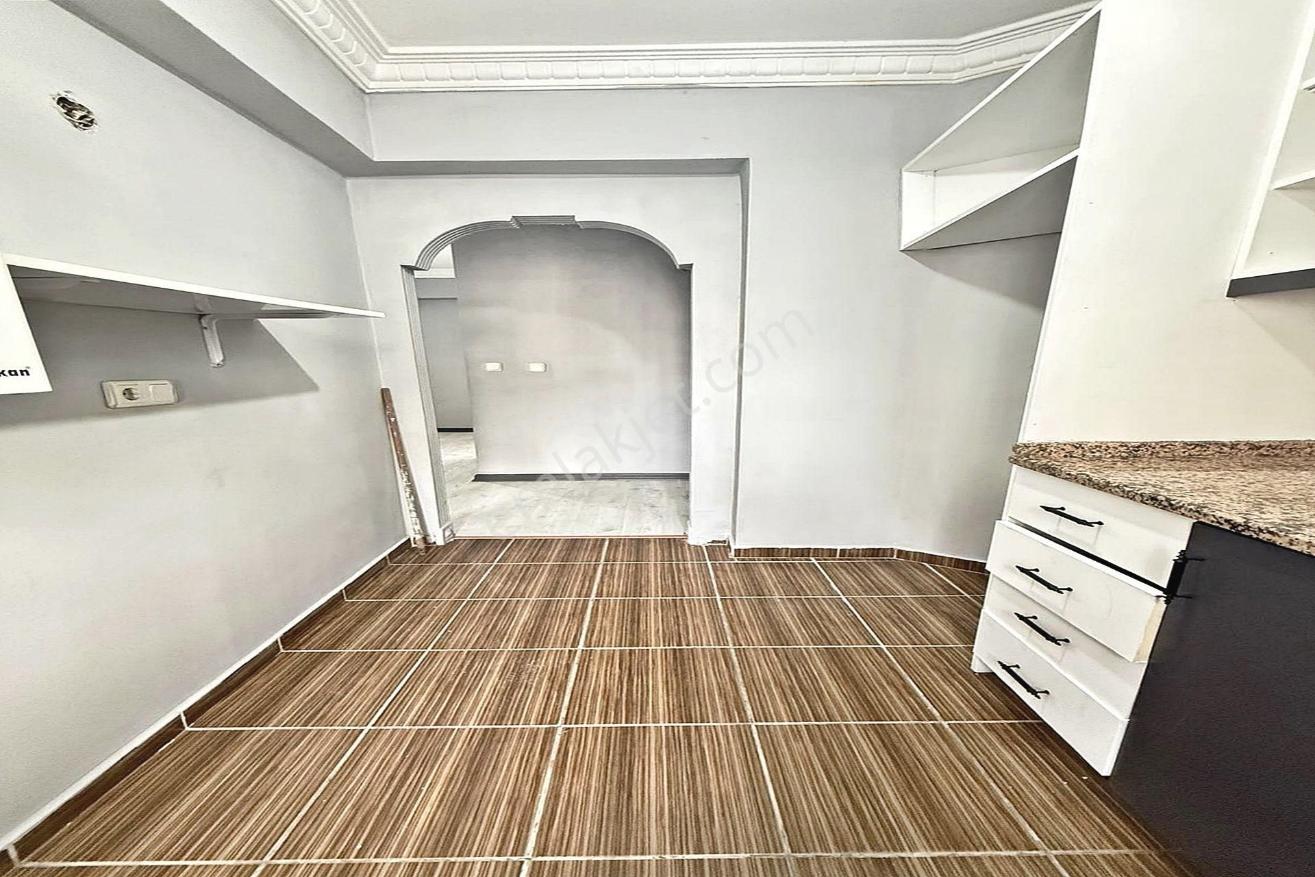 Merkezi Lokasyonda Geniş Ve Ferah 2+1 Satılık Daire - Görsel 12