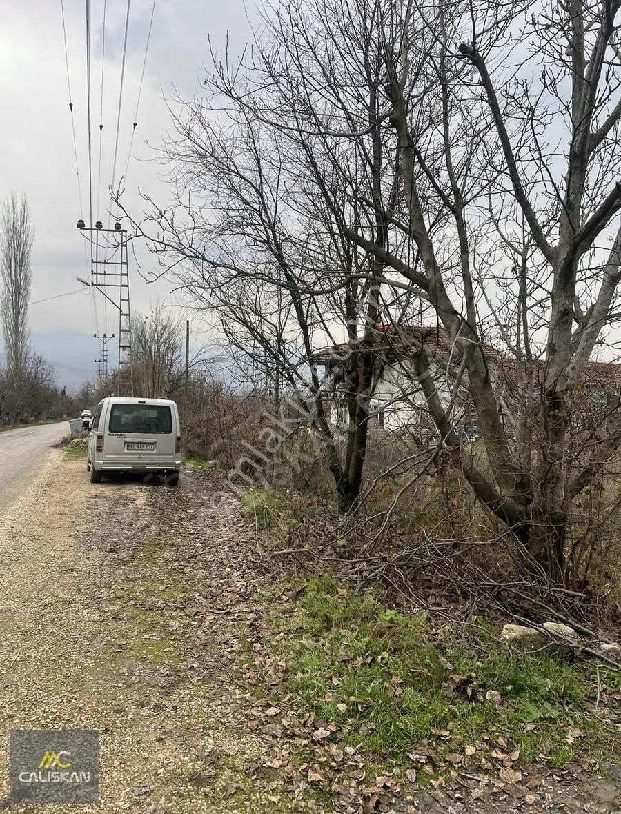 Emirseyit'te Elektrik-su-yolu Bulunan Satılık 1080 M2 Bahçe - Görsel 2